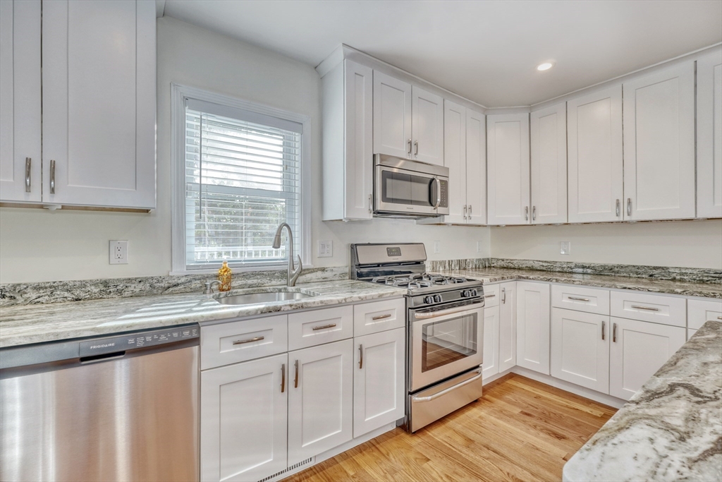 87 Riverbank Rd