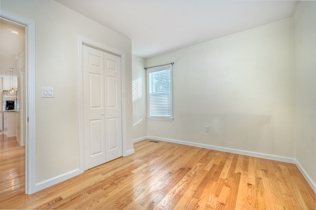 87 Riverbank Rd