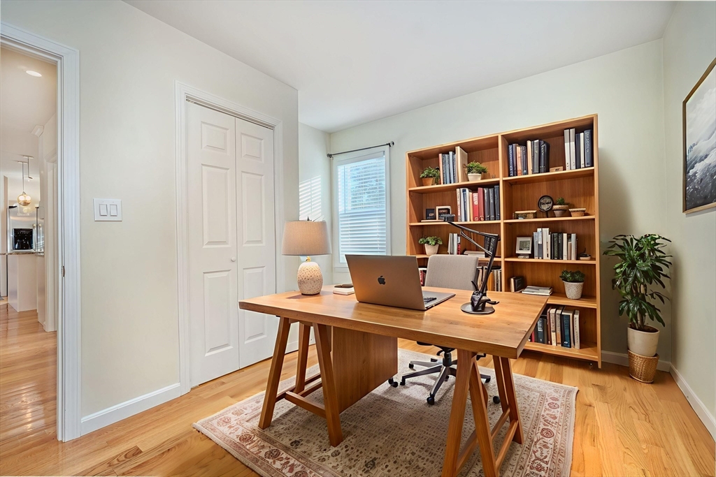 87 Riverbank Rd