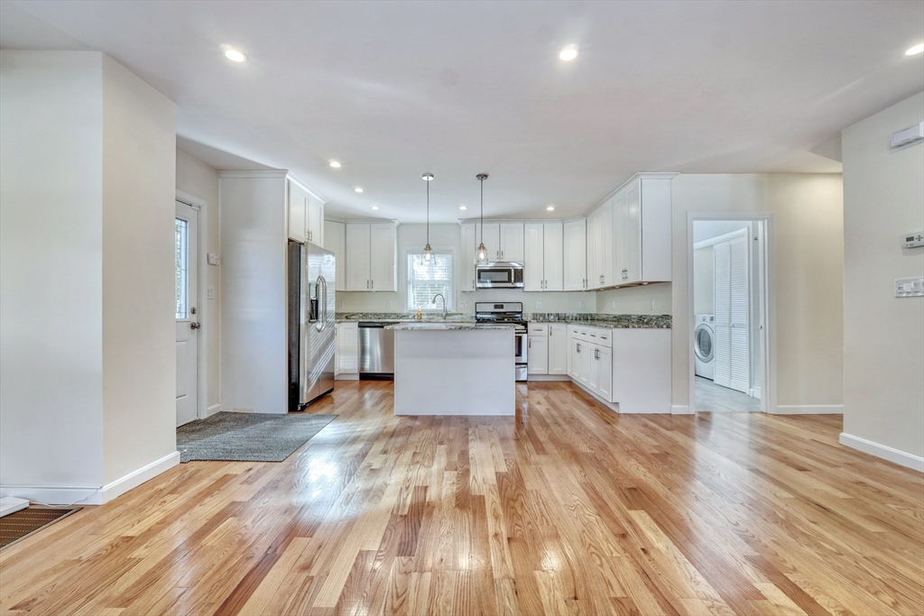 87 Riverbank Rd