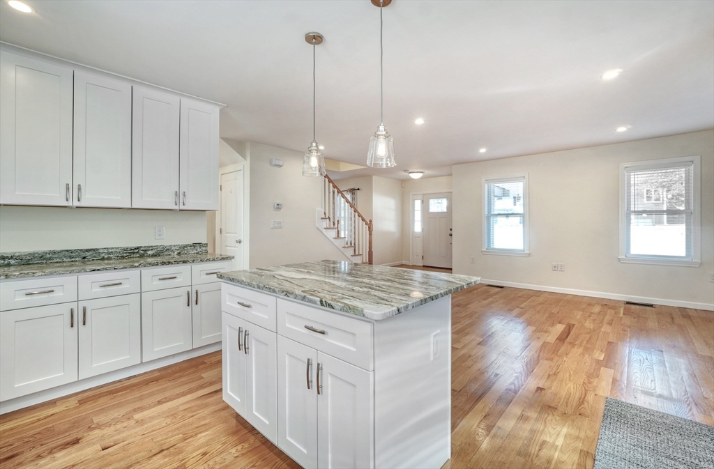 87 Riverbank Rd