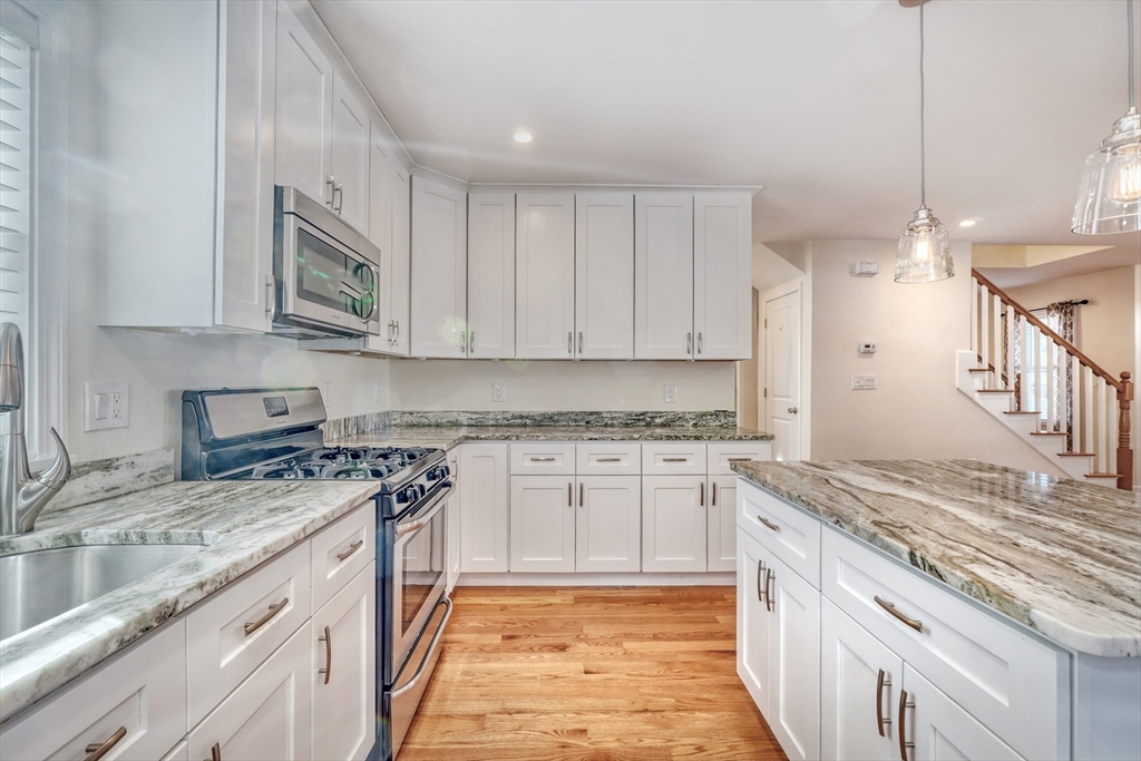 87 Riverbank Rd
