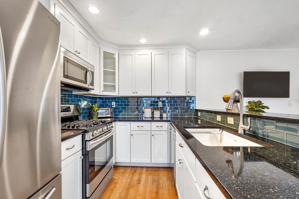 201 Main St # 21
