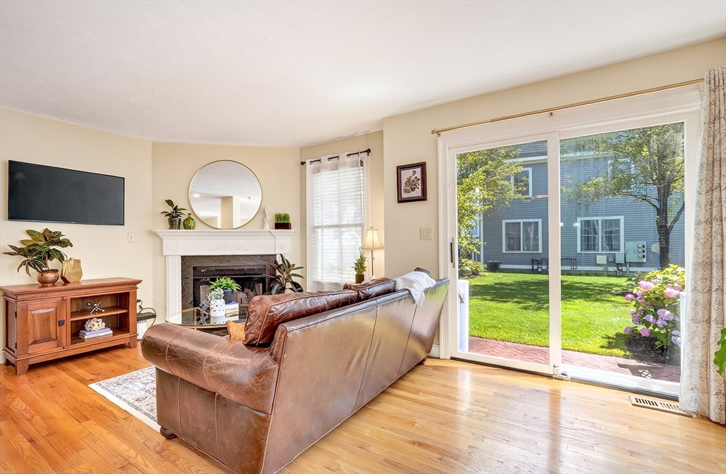 201 Main St # 21