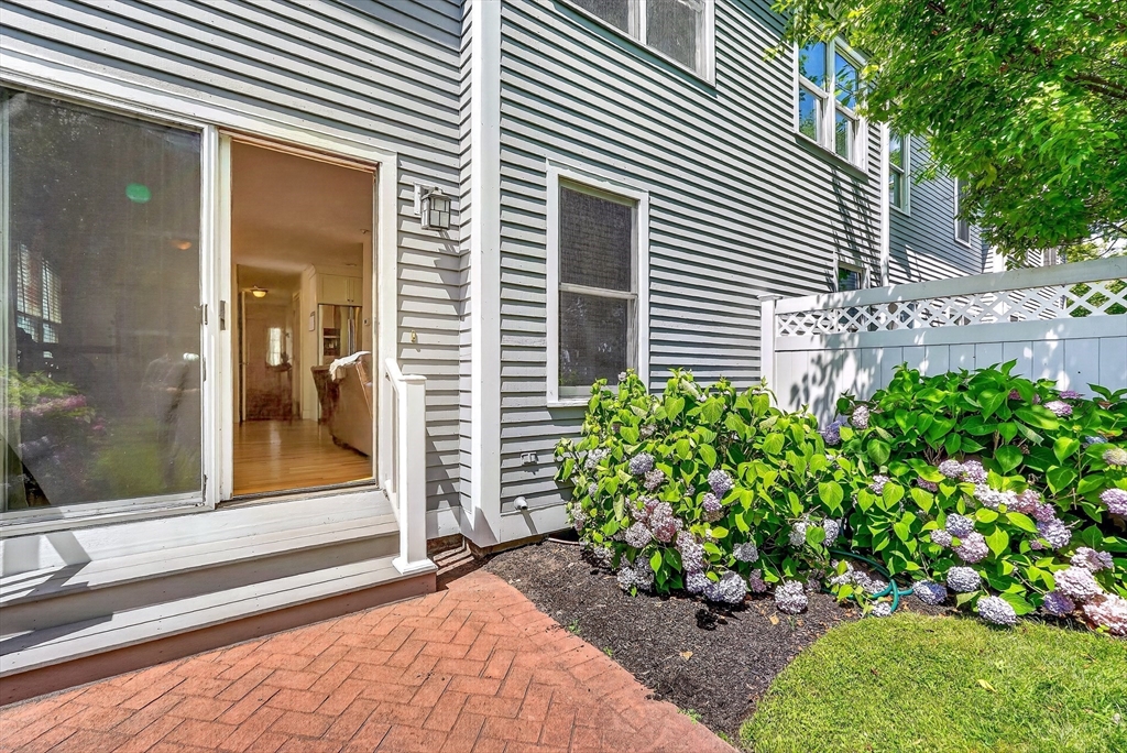 201 Main St # 21