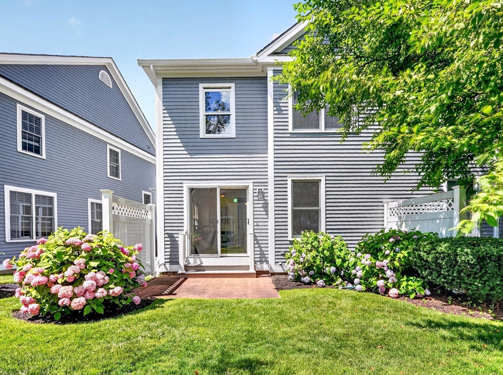 201 Main St # 21