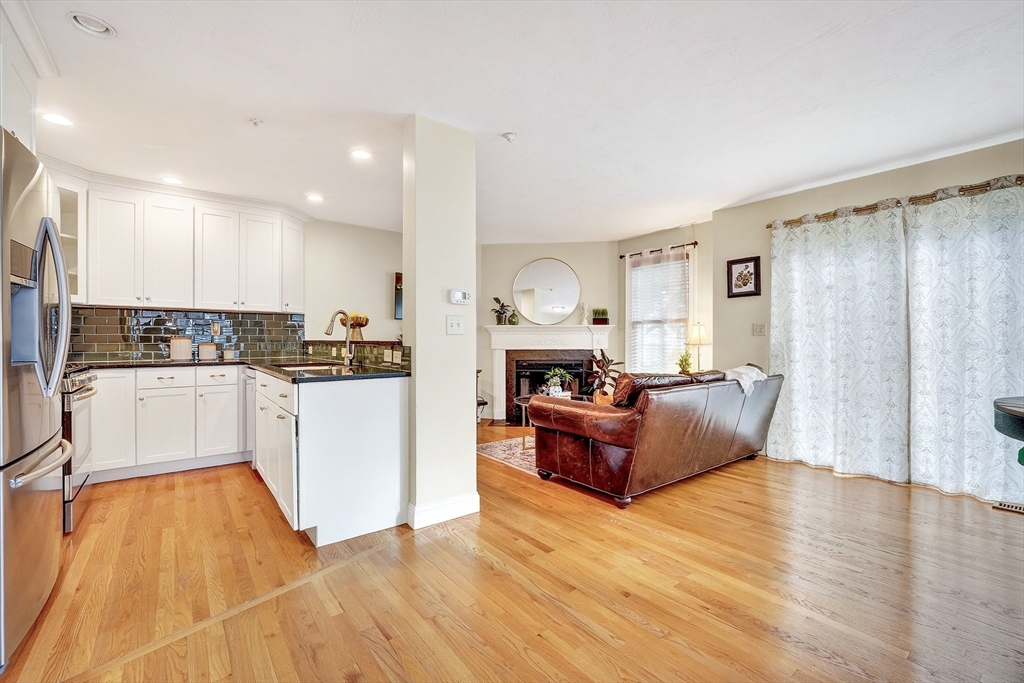 201 Main St # 21