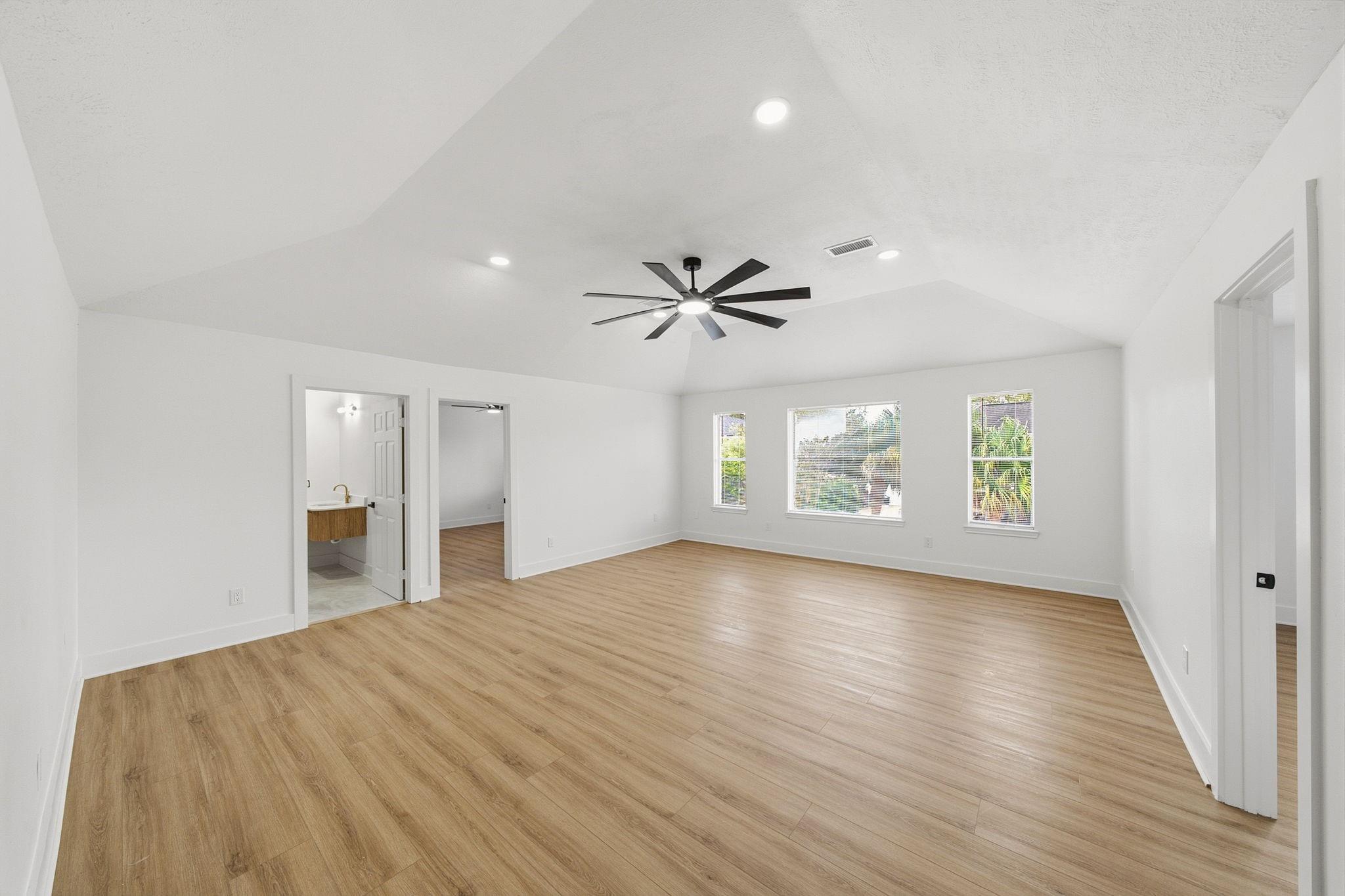 2304 Eagles Way