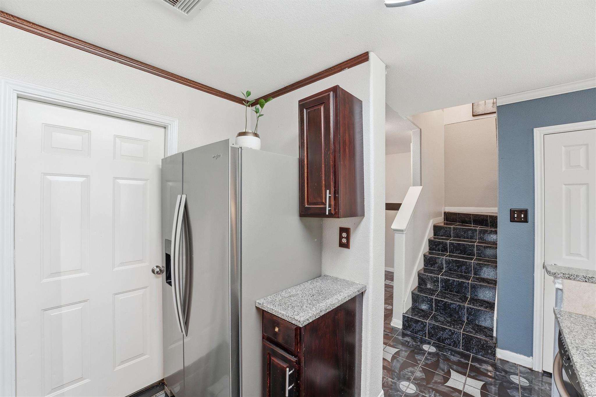 527 Solomon Lane