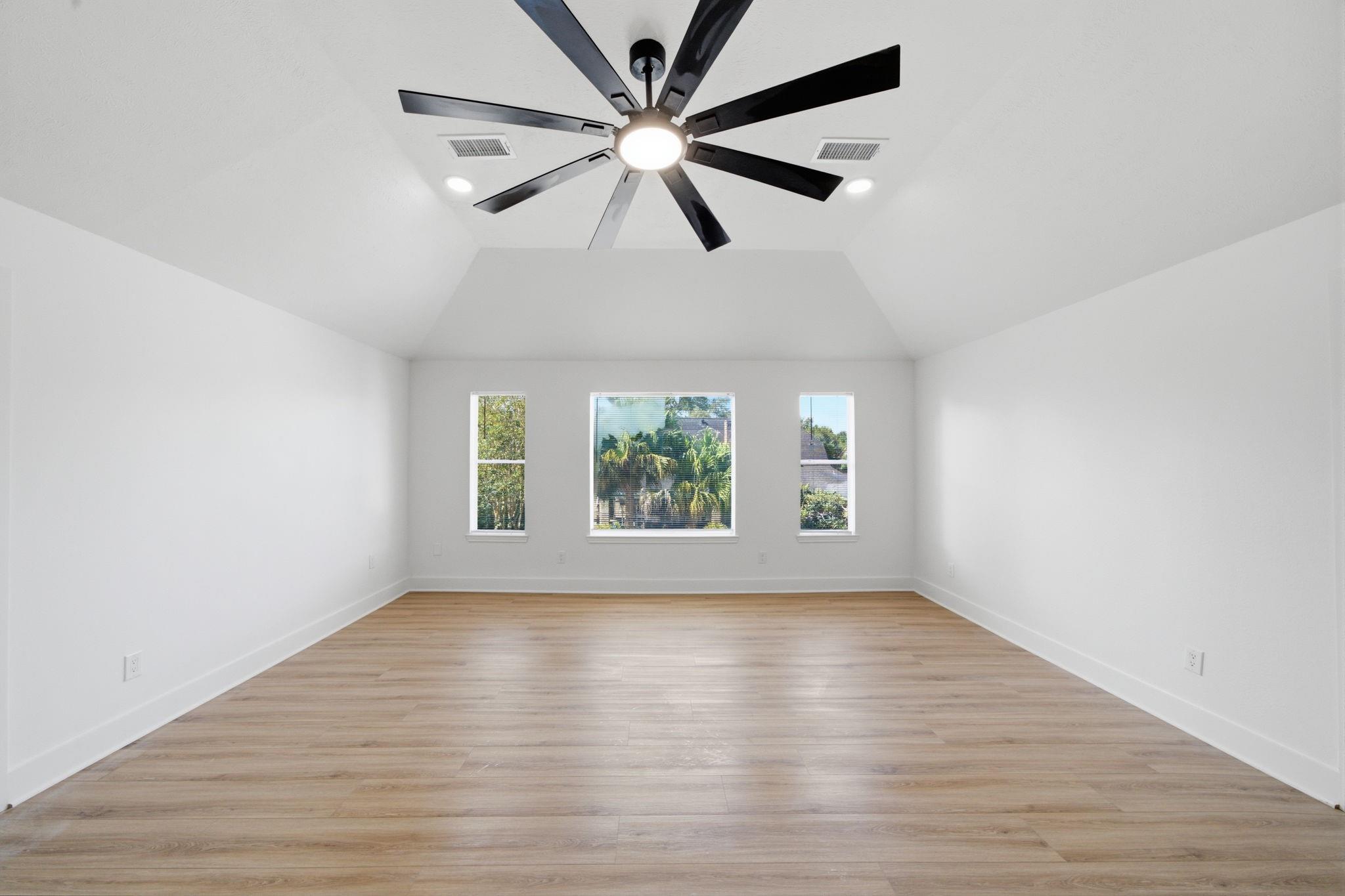 2304 Eagles Way