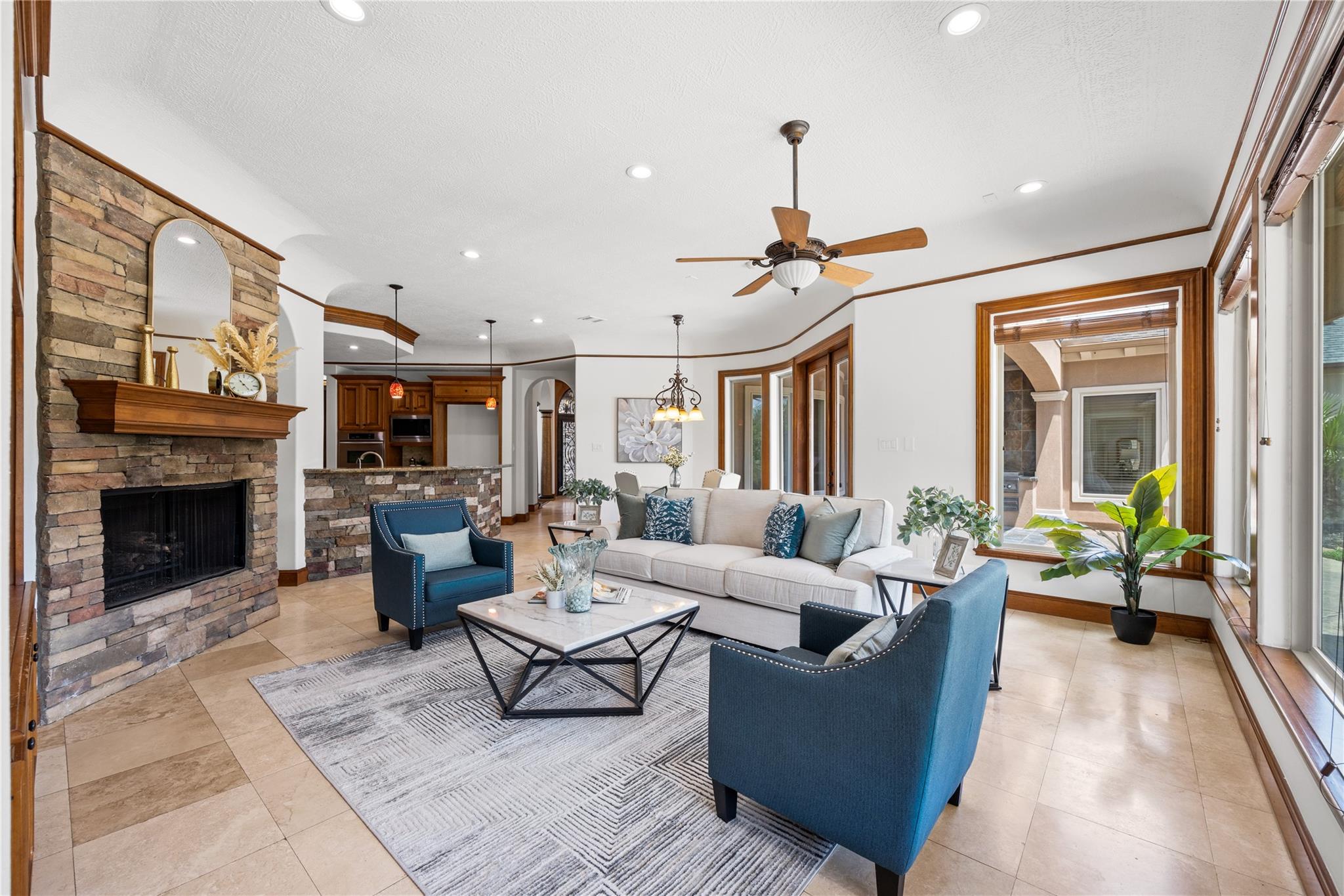 6623 Green Gable Manor