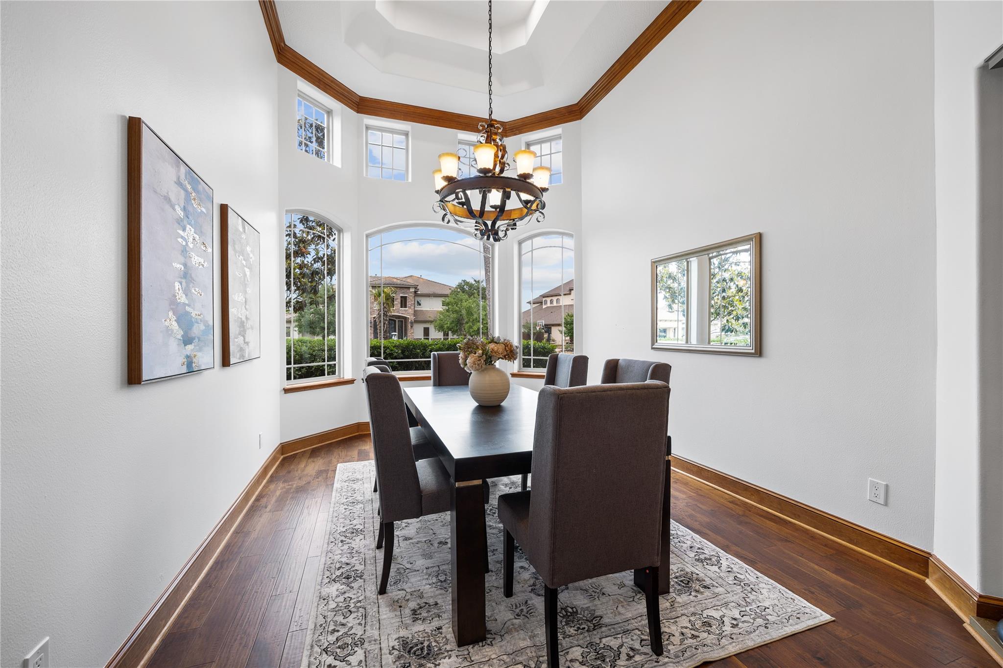 6623 Green Gable Manor