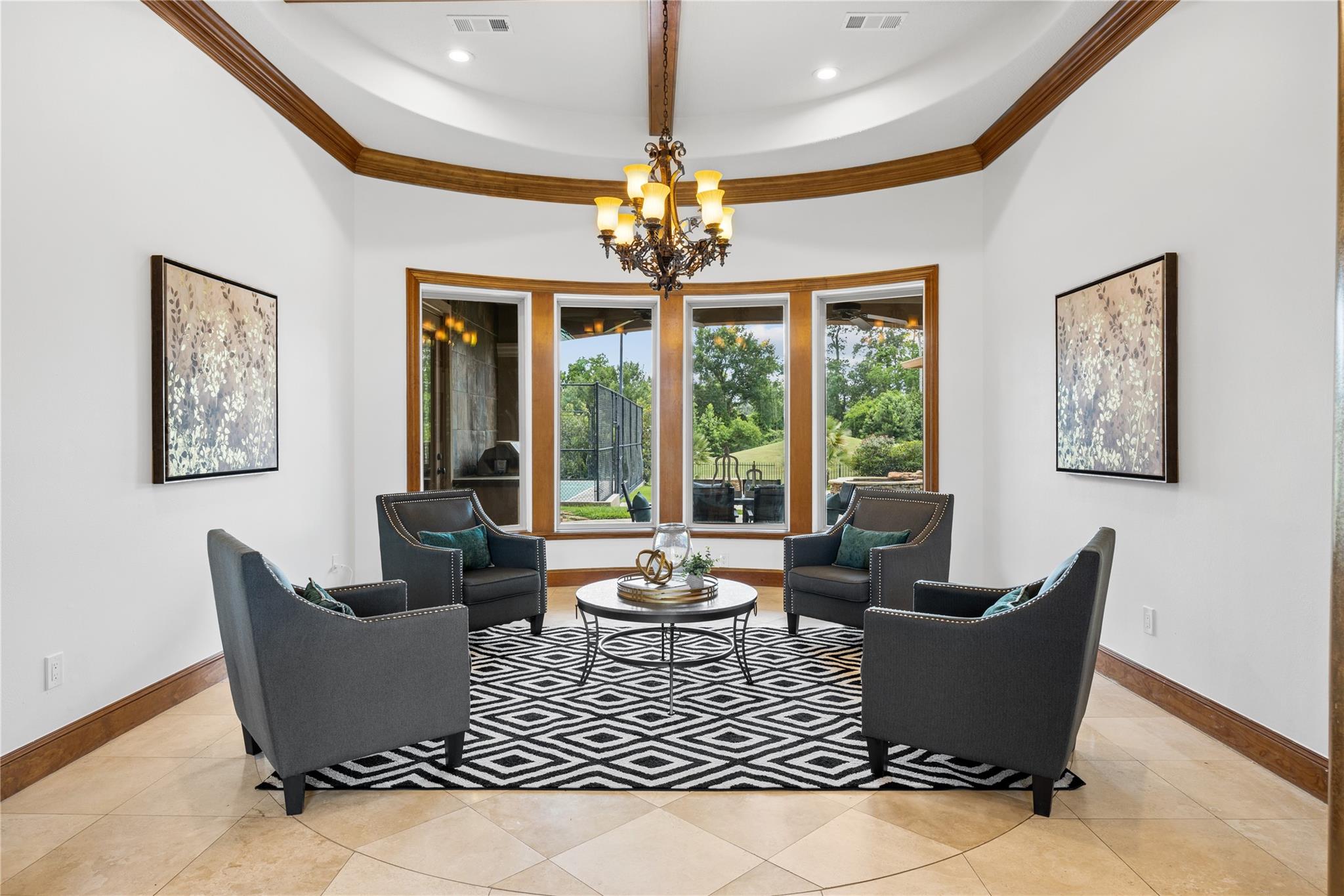 6623 Green Gable Manor