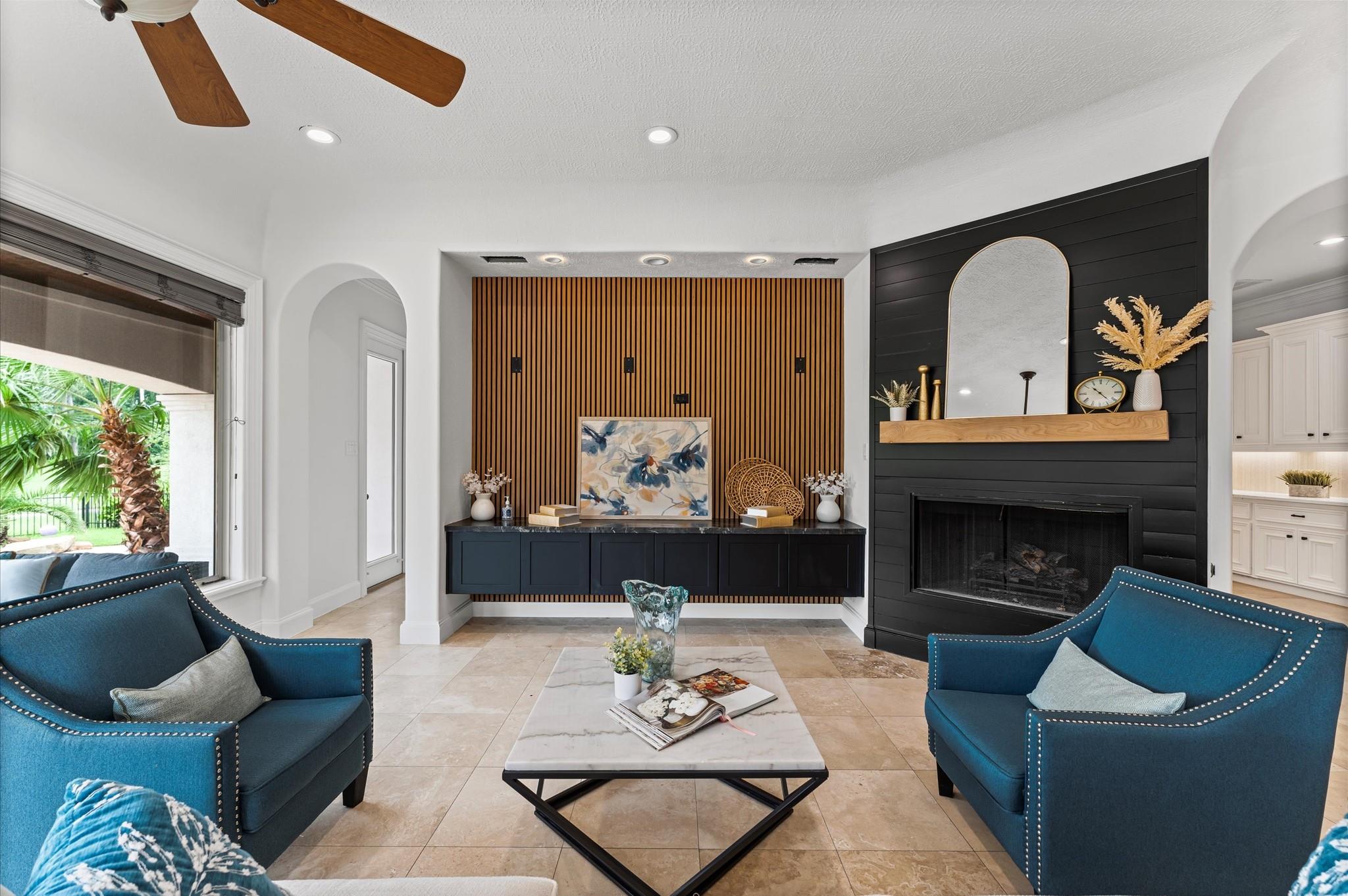 6623 Green Gable Manor