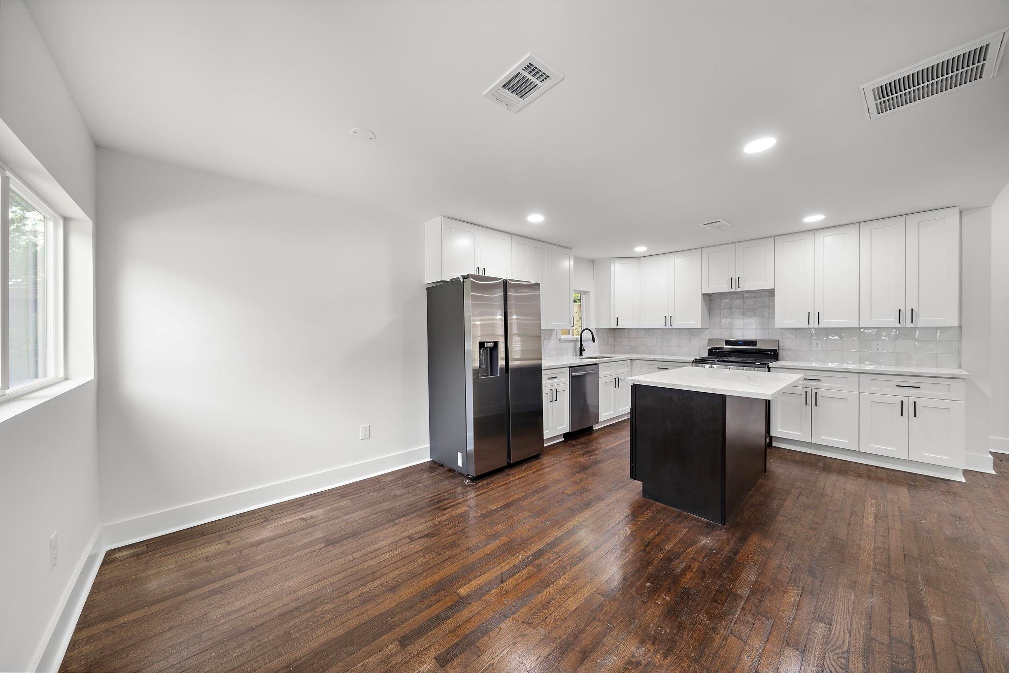 7305 Capitol Street