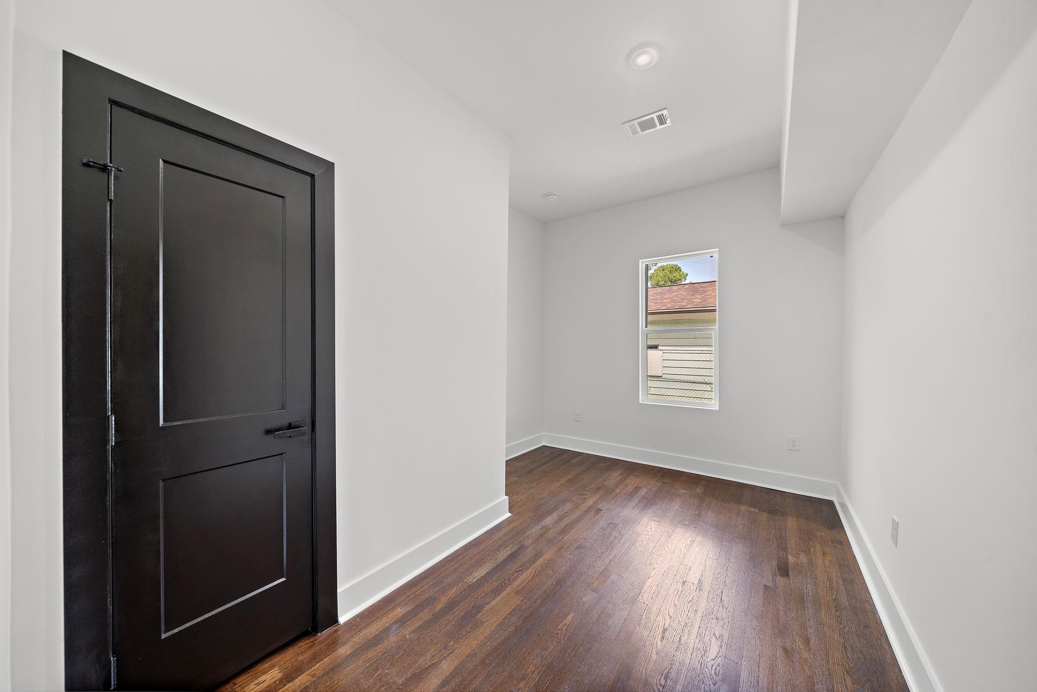 7305 Capitol Street