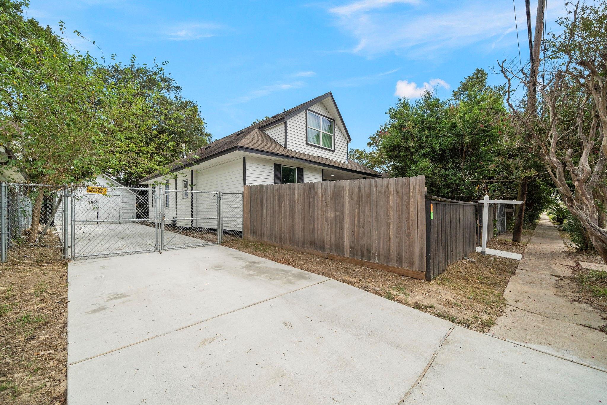 7305 Capitol Street
