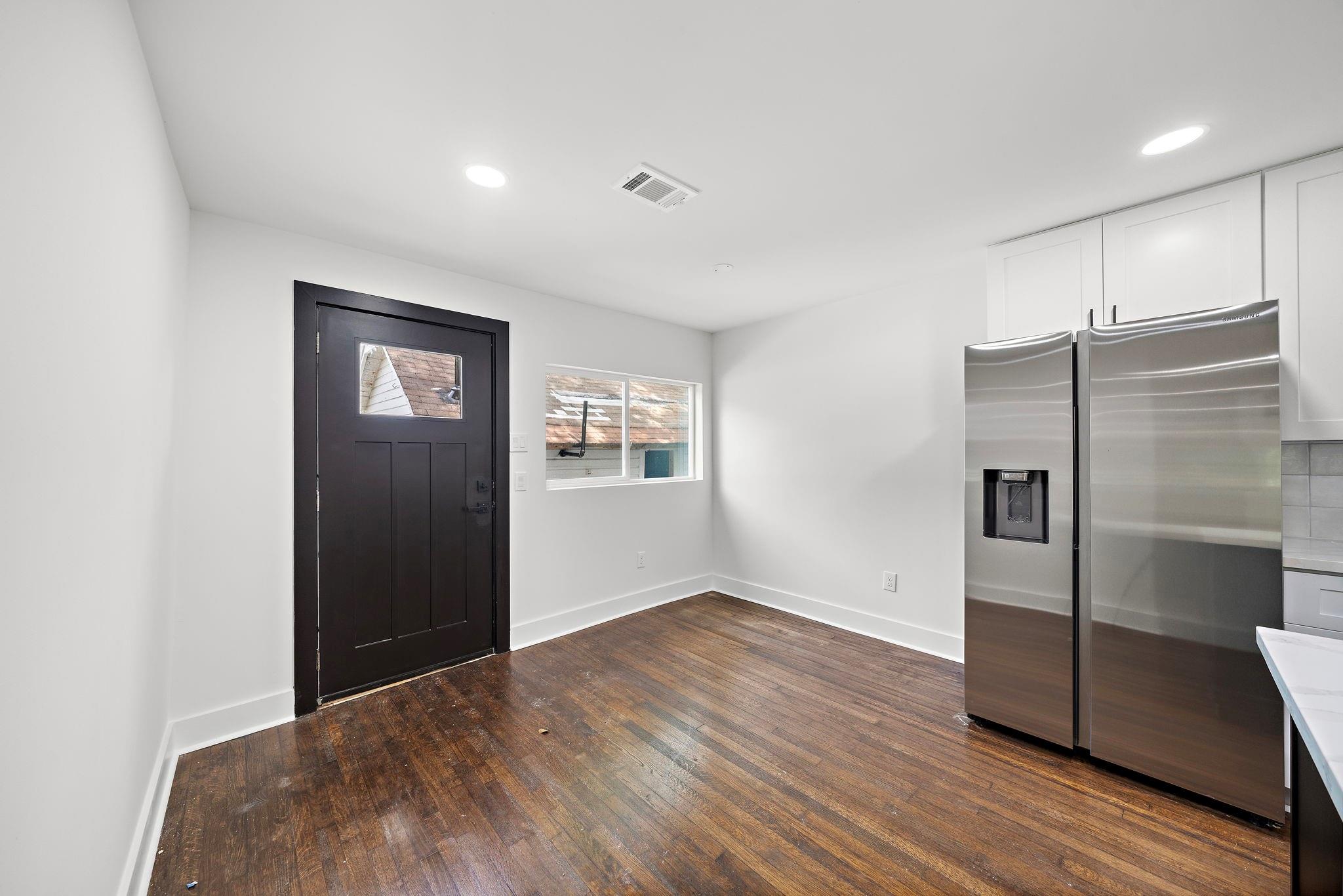 7305 Capitol Street