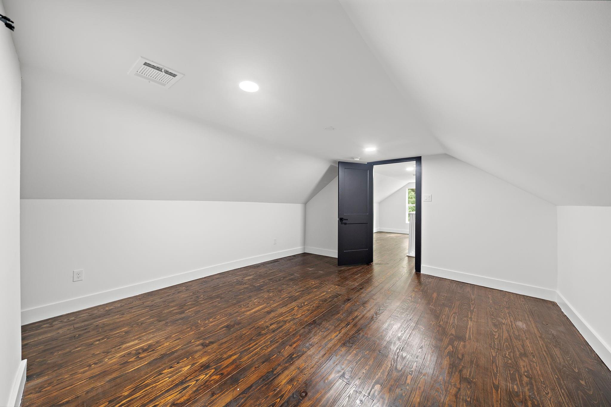 7305 Capitol Street