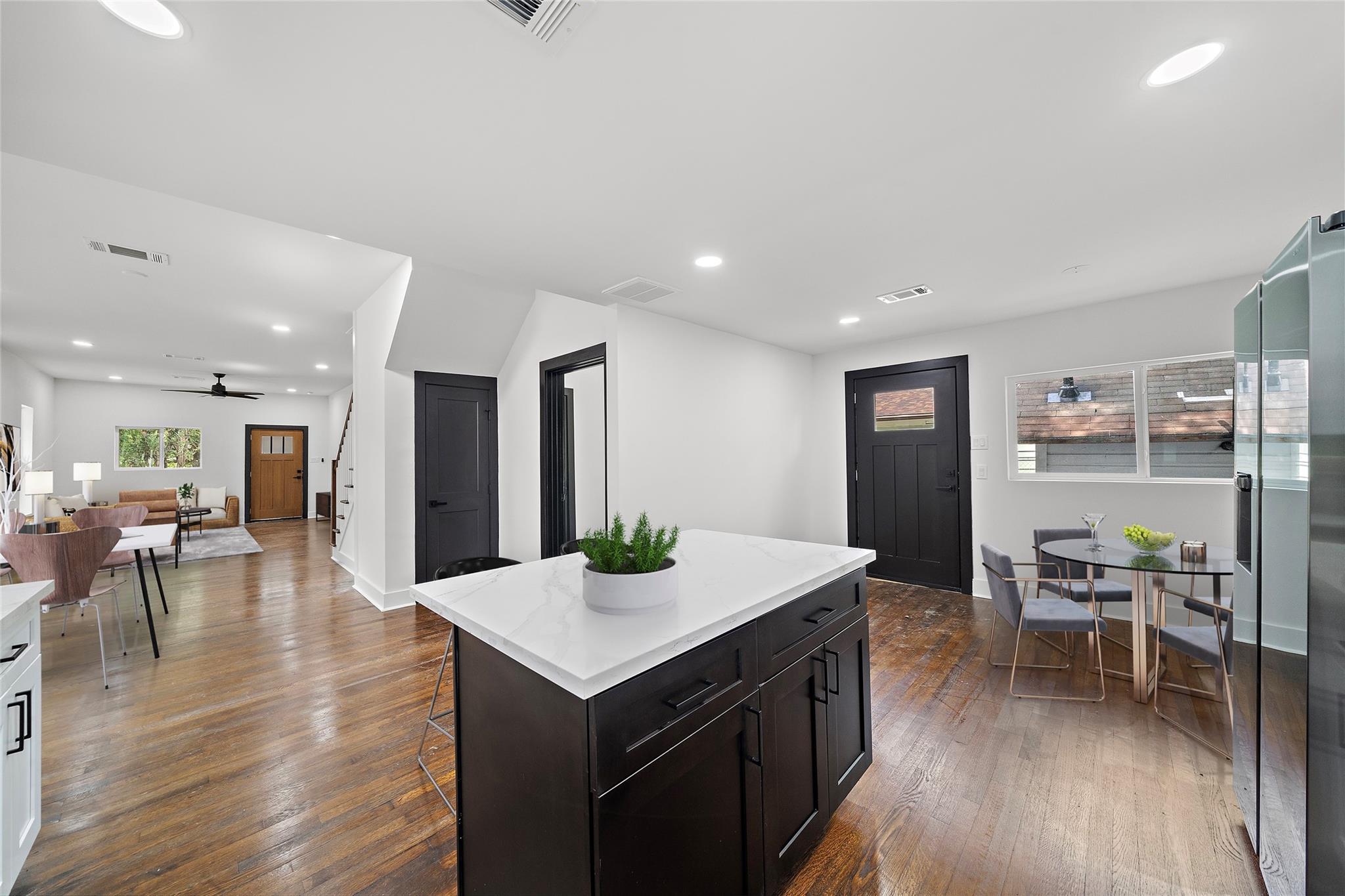 7305 Capitol Street