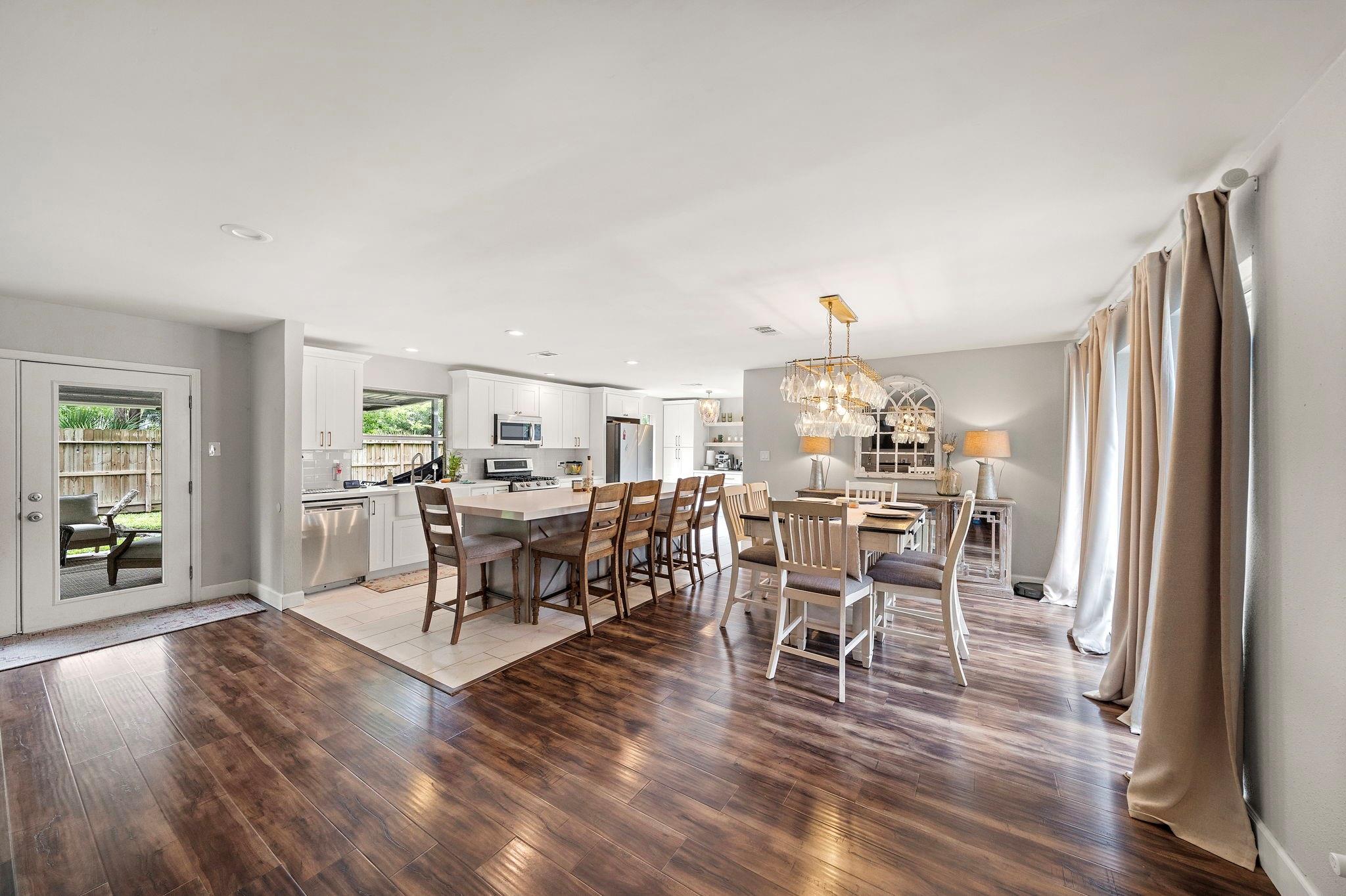 505 Williamsburg Circle