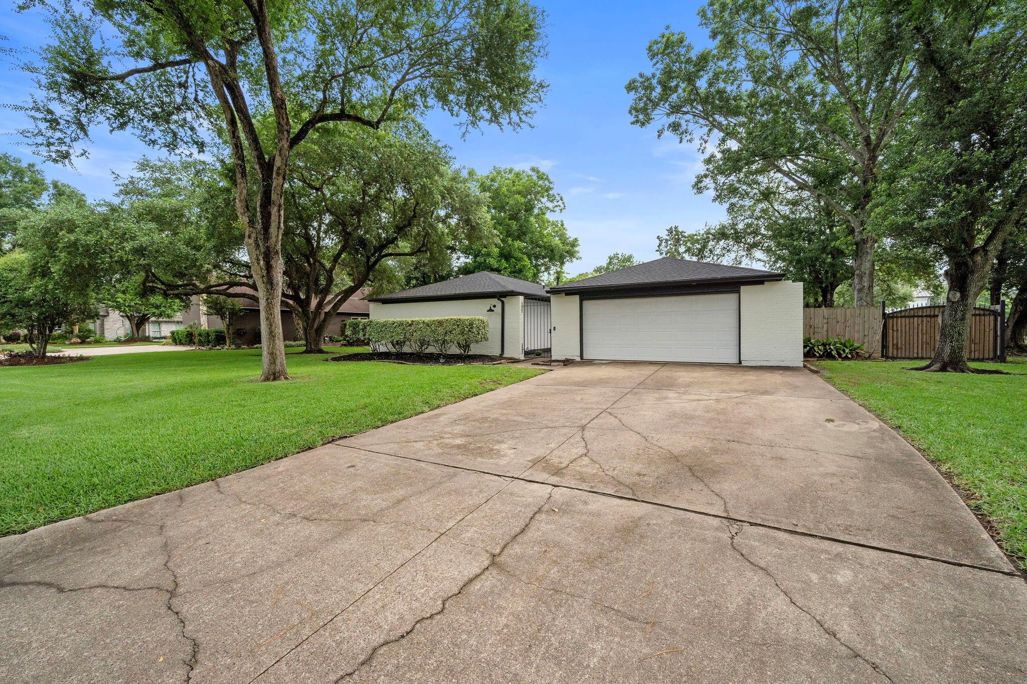505 Williamsburg Circle