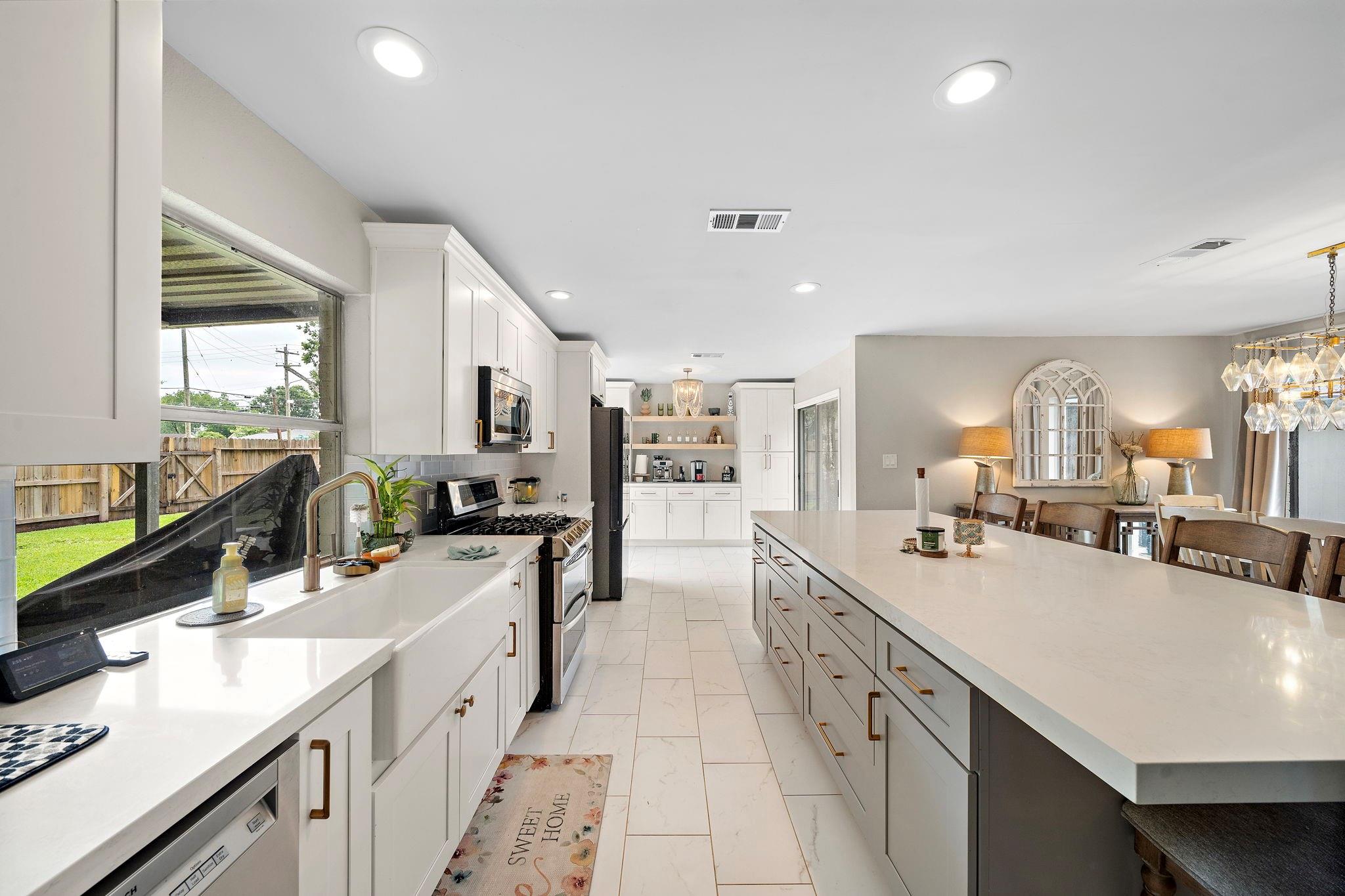 505 Williamsburg Circle