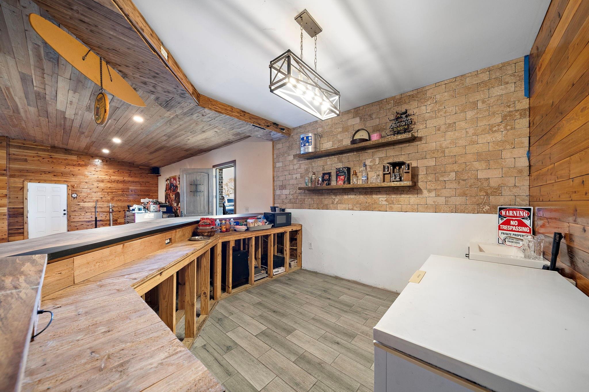 2236 Garden Rd Cr 109