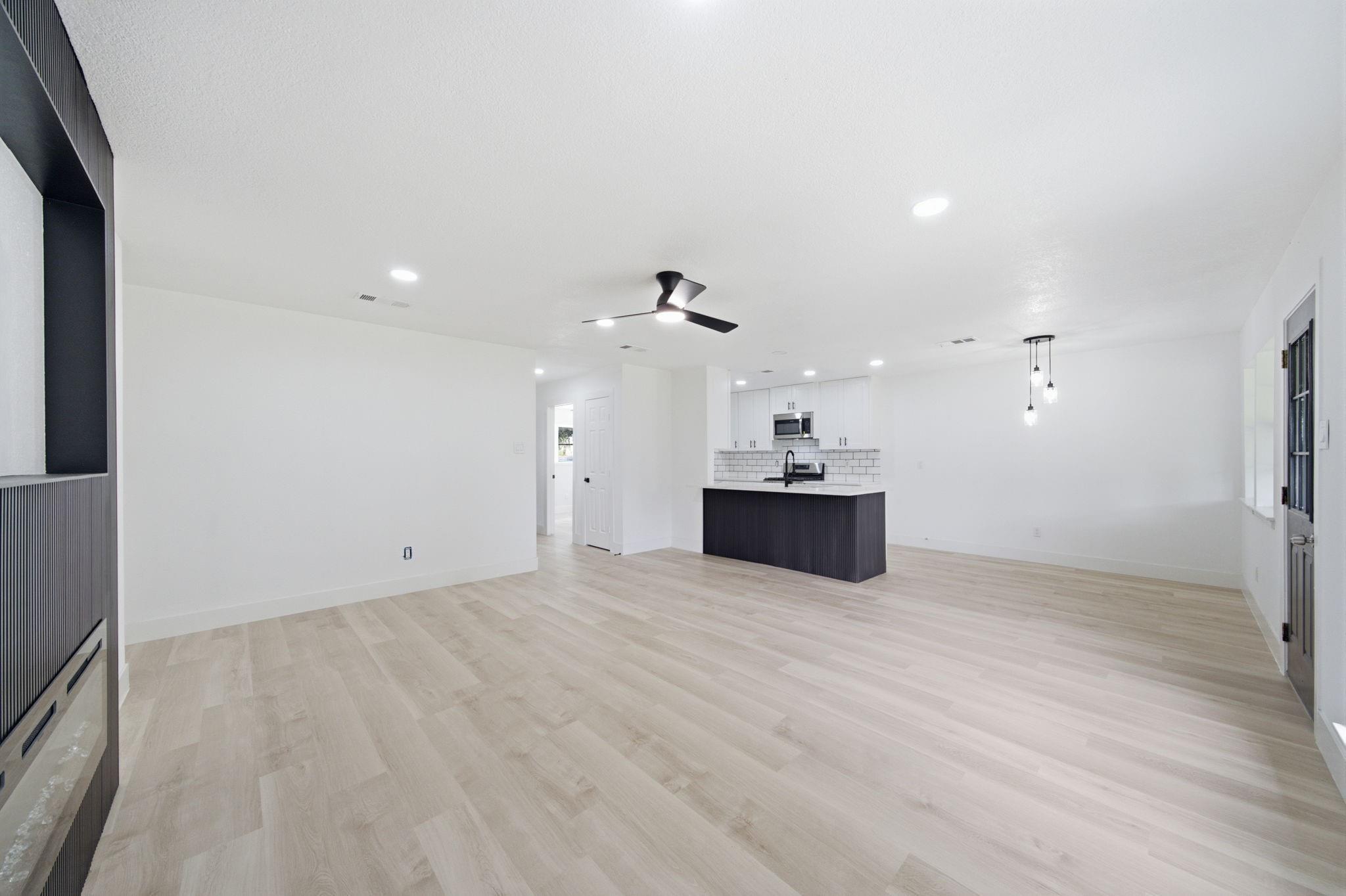 5703 Woodville Lane