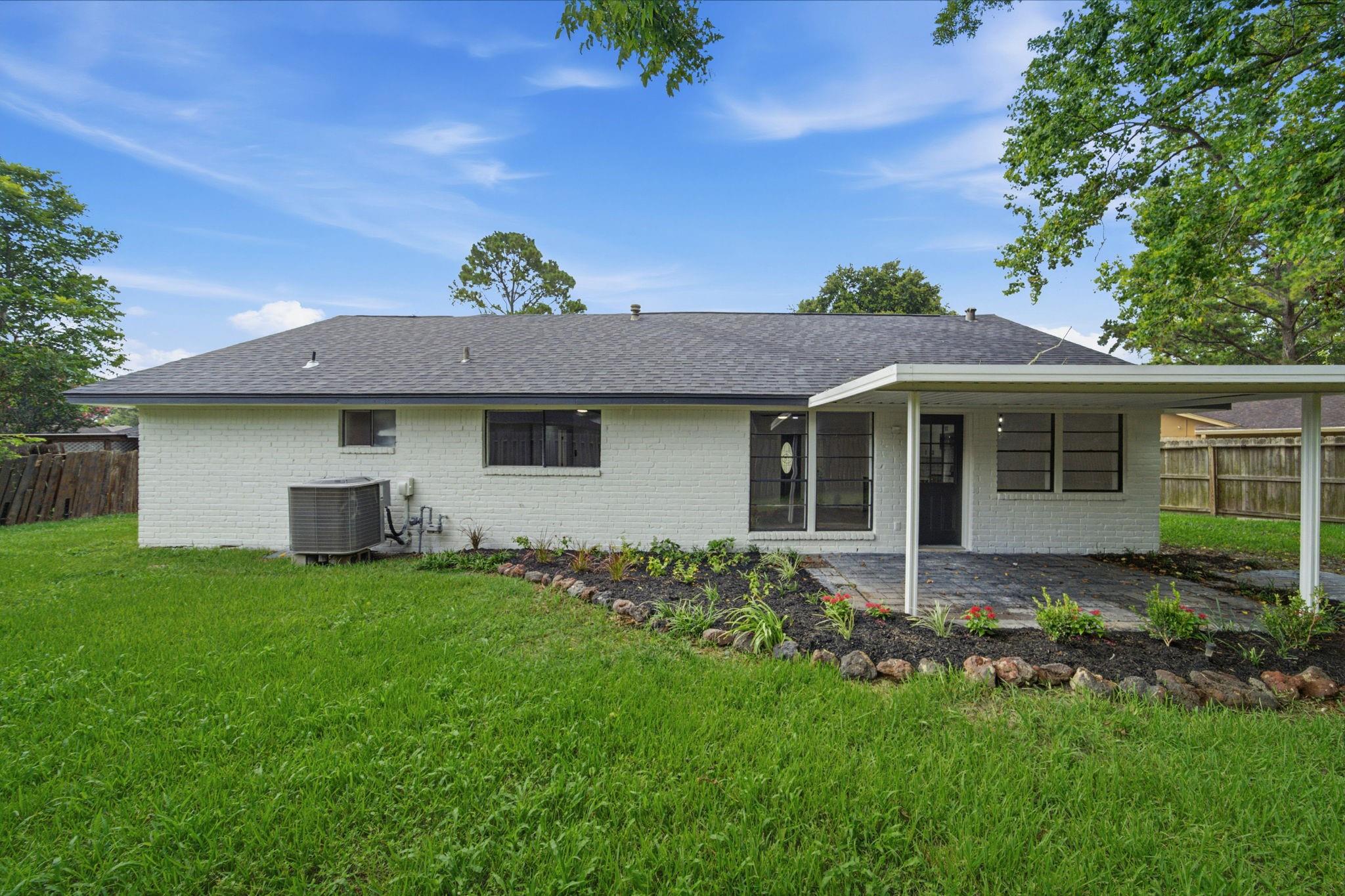 5703 Woodville Lane