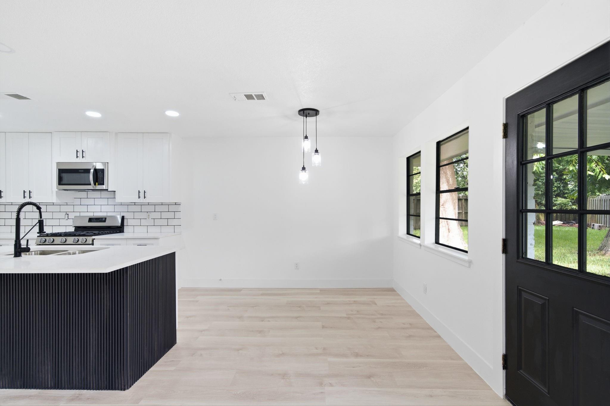 5703 Woodville Lane