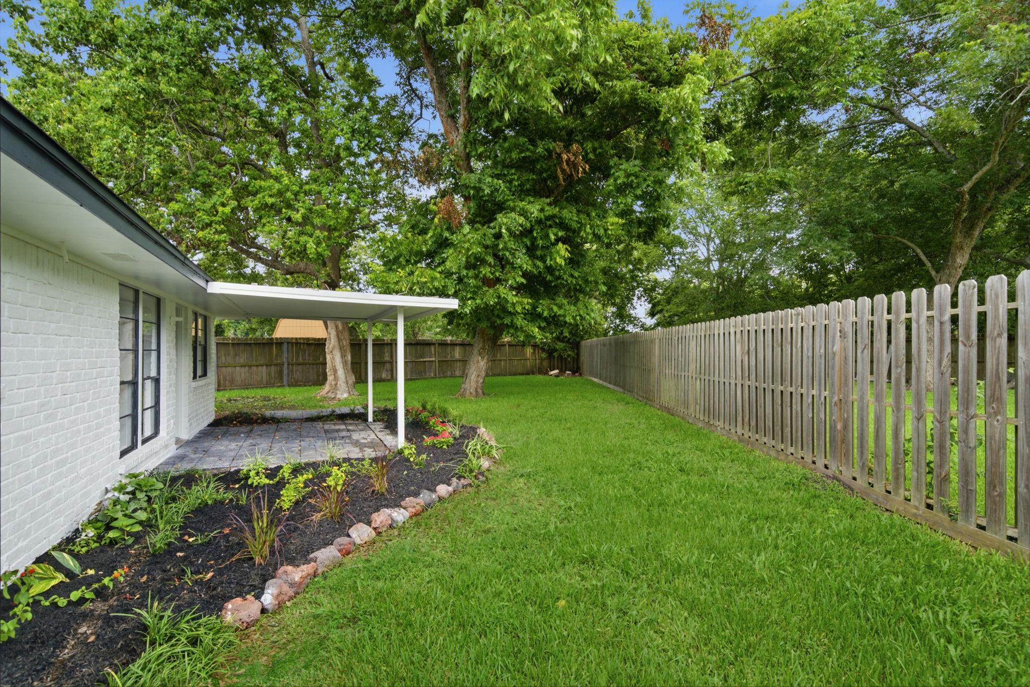 5703 Woodville Lane