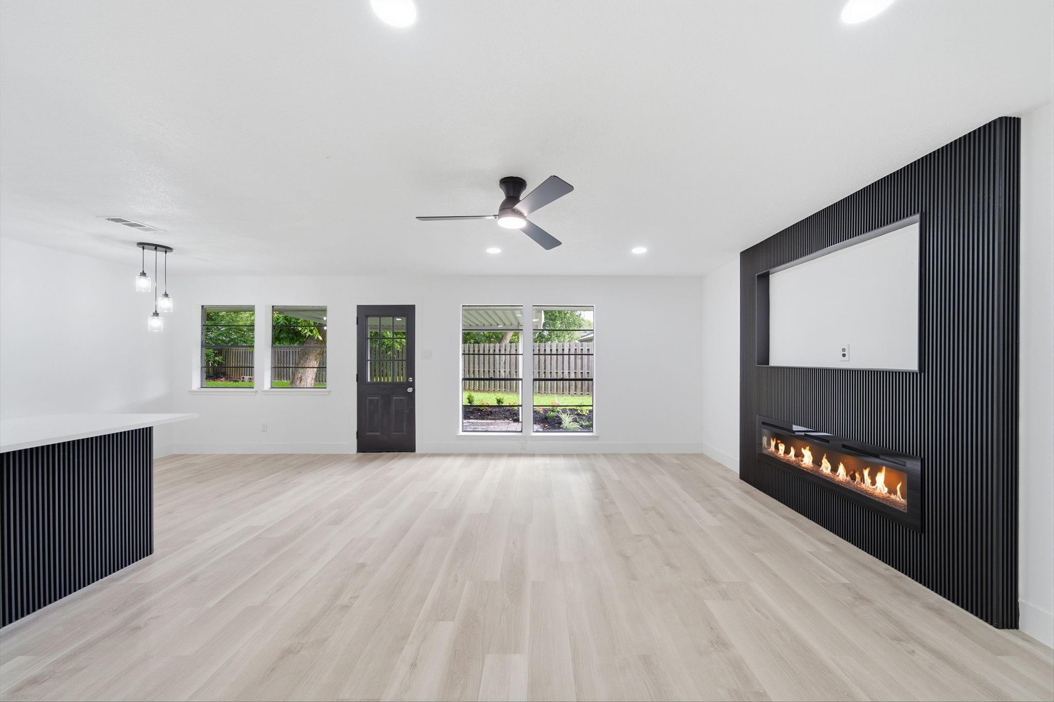 5703 Woodville Lane