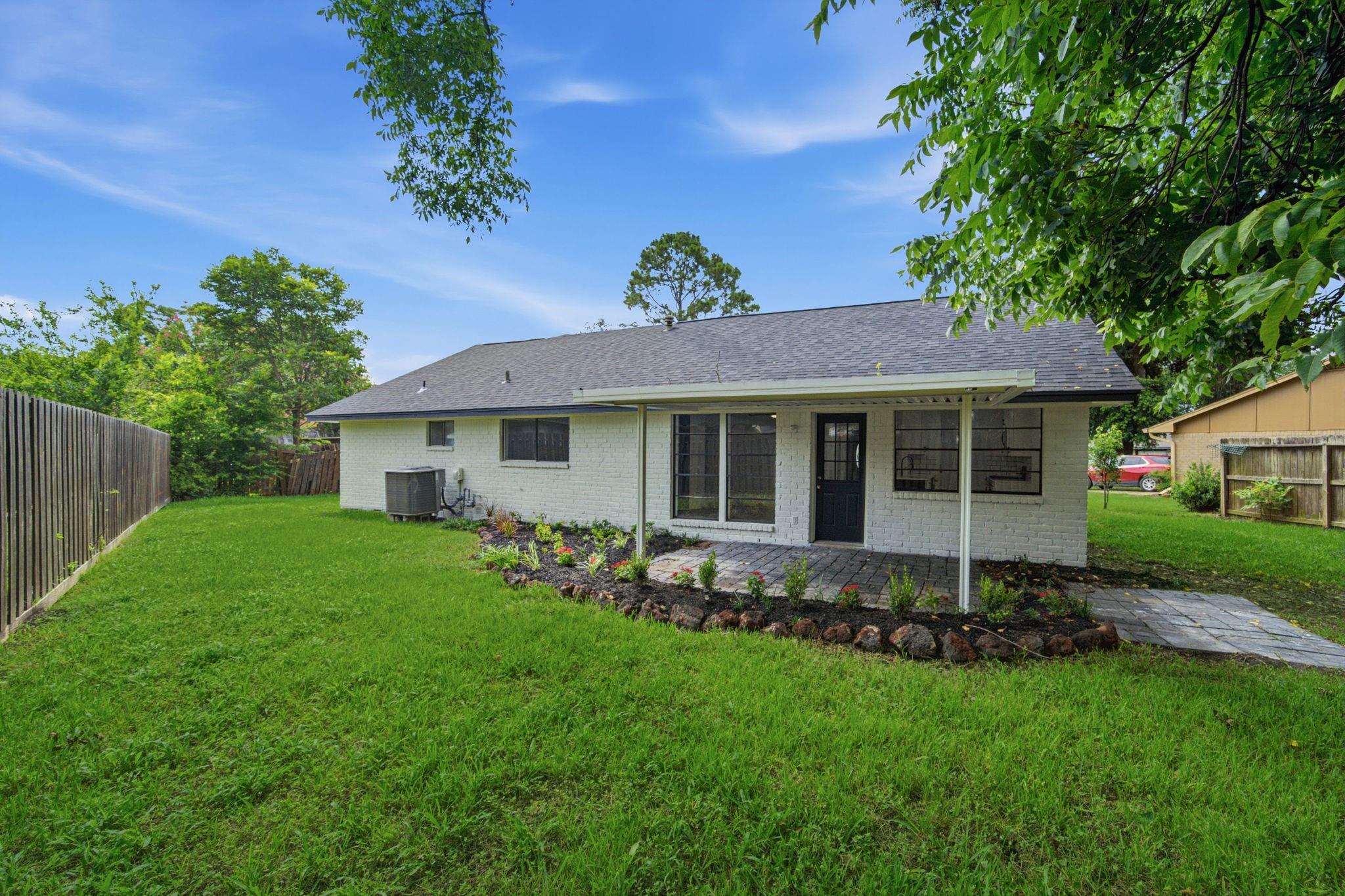 5703 Woodville Lane