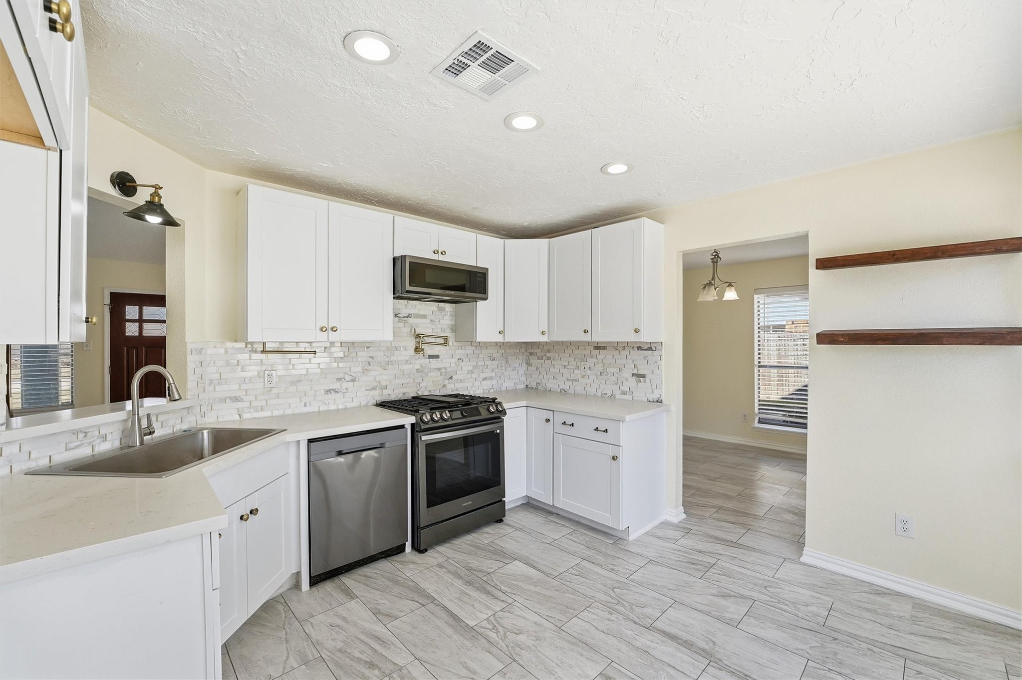 21330 Greenham Drive