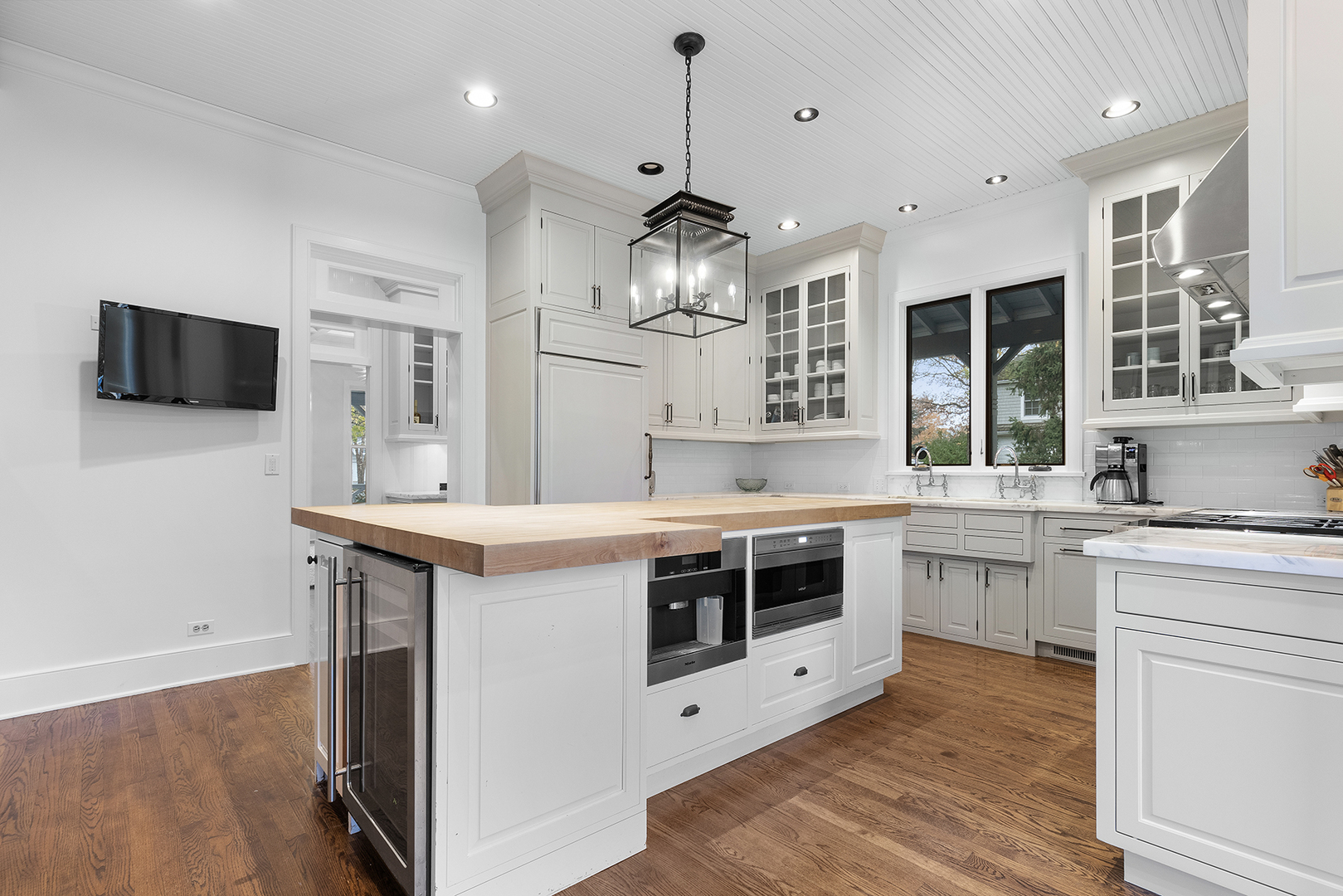 340 E Scranton Avenue