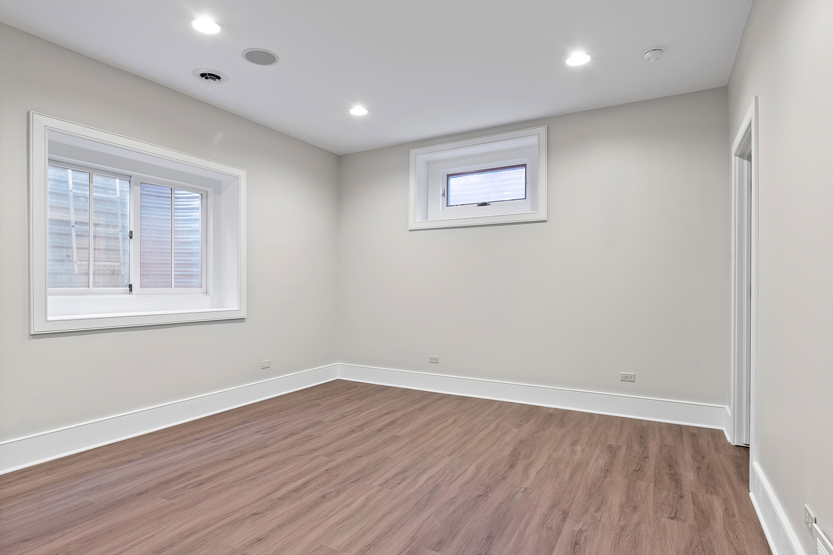 340 E Scranton Avenue