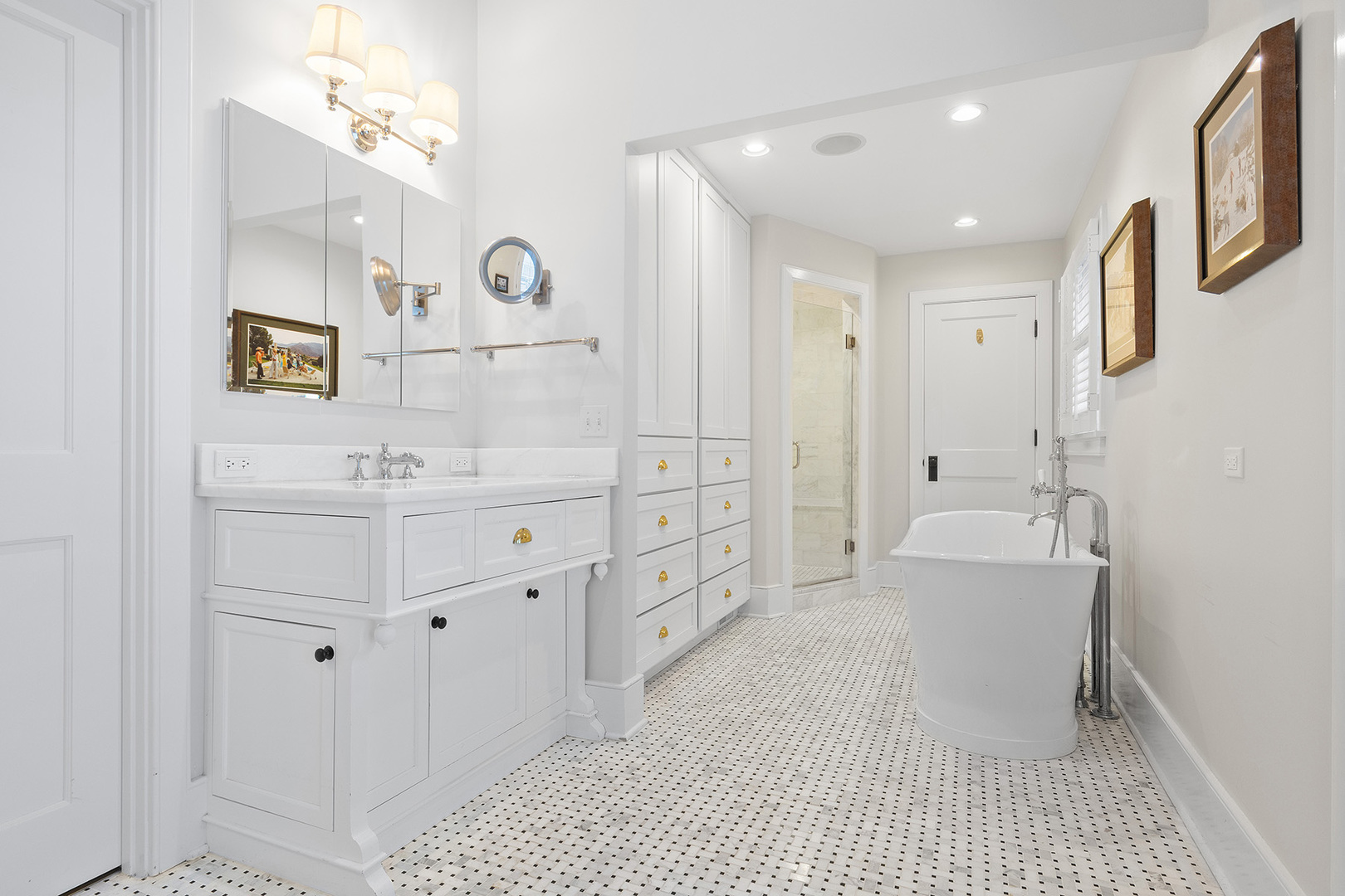 340 E Scranton Avenue