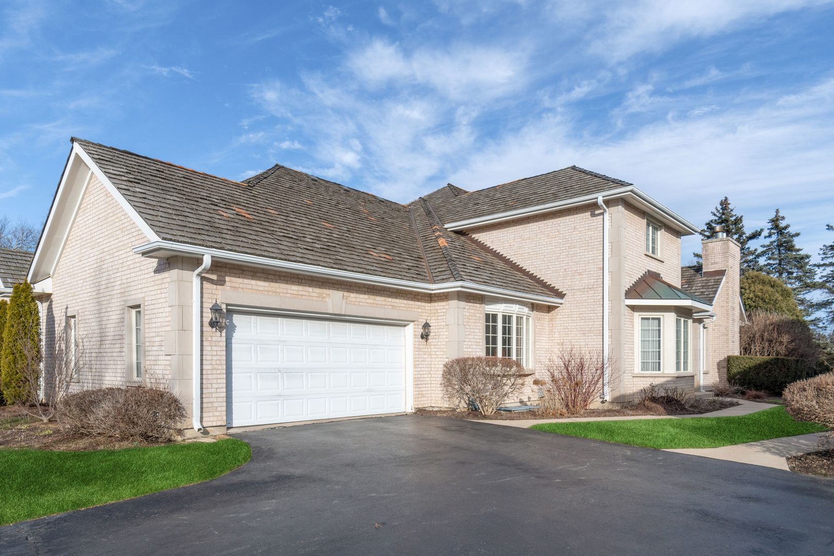 1112 Pine Oaks Circle