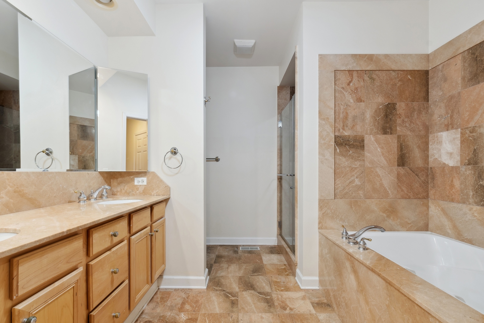 1112 Pine Oaks Circle