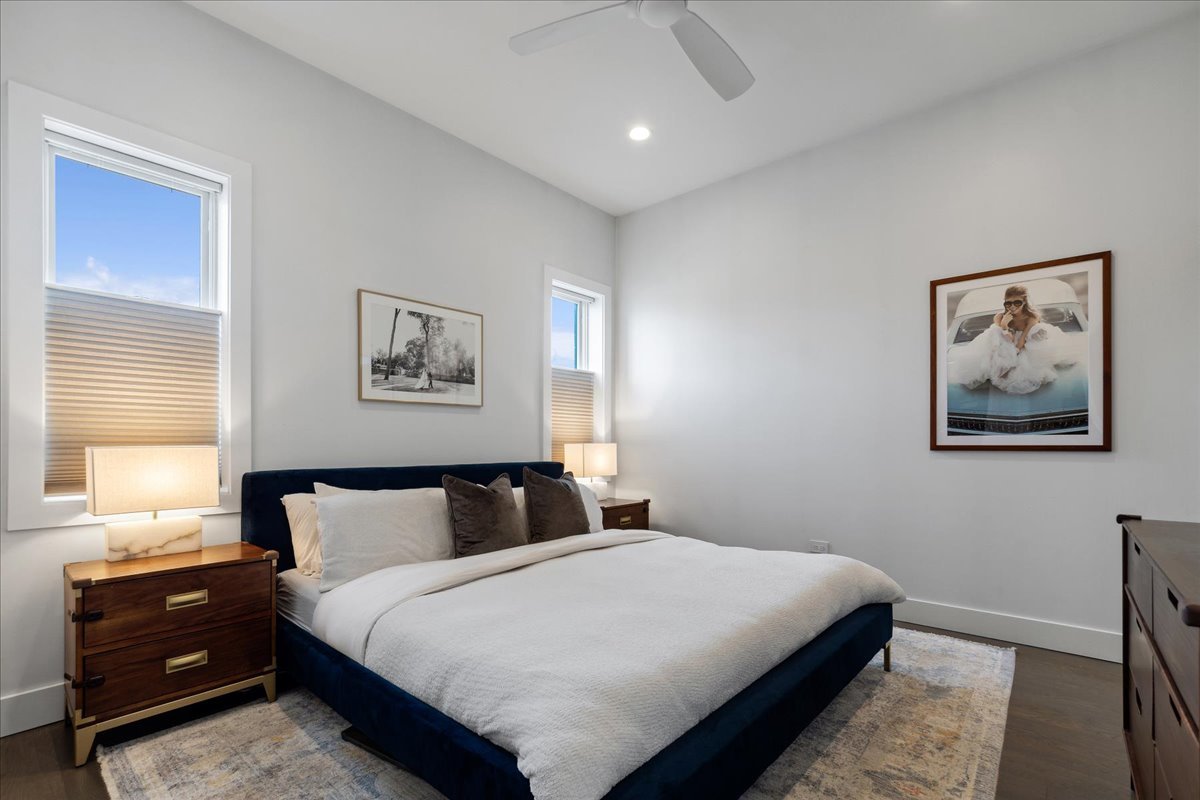 900 N Hoyne Avenue Unit: 2N