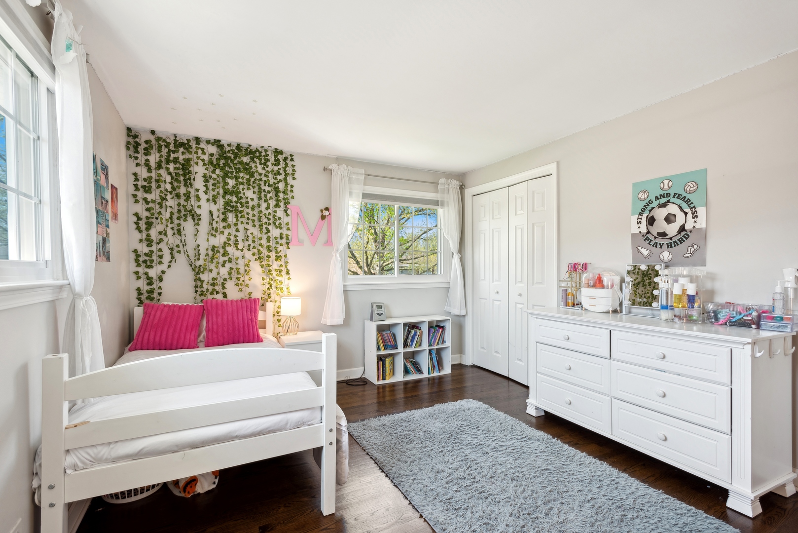 851 S Hillcrest Avenue