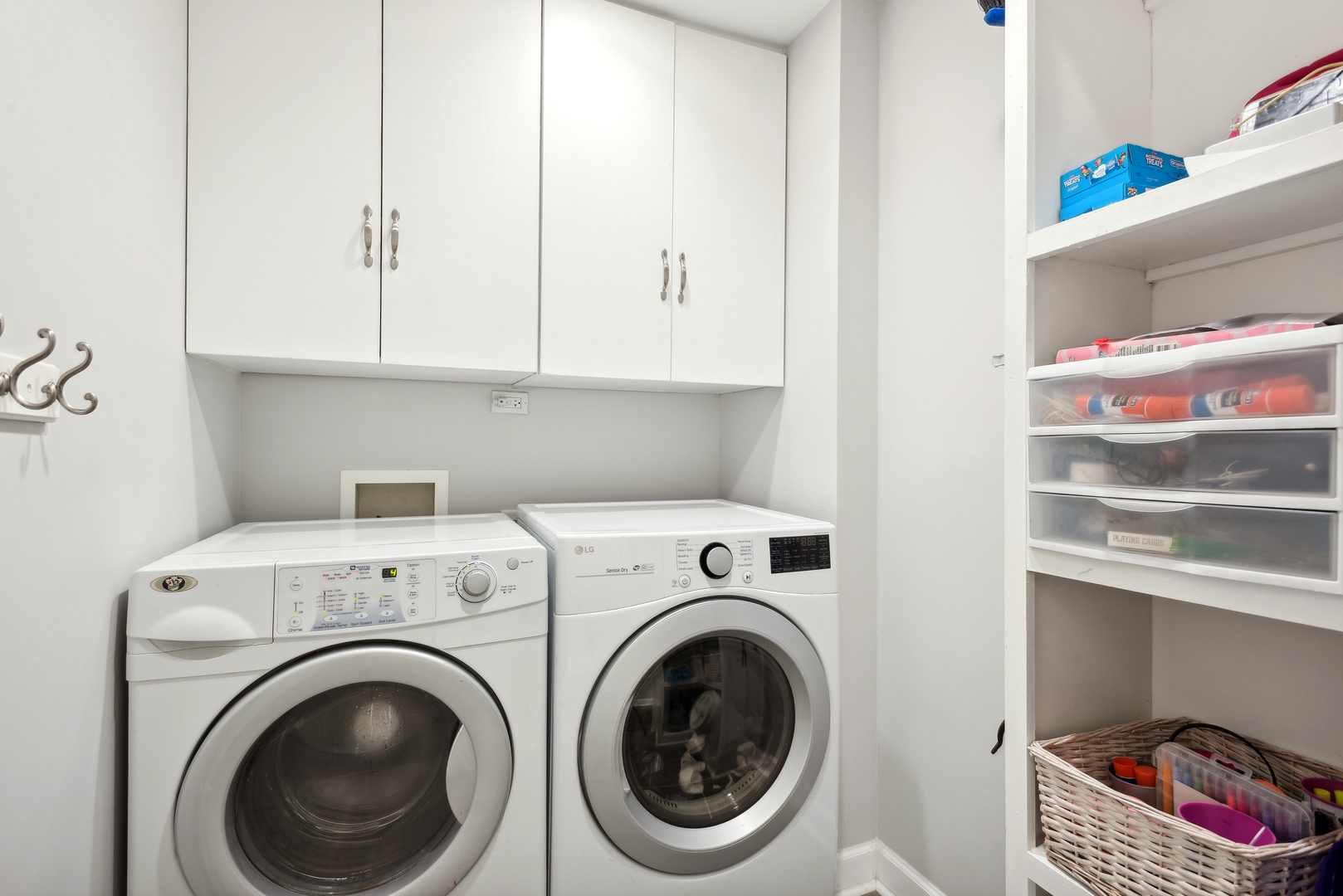 851 S Hillcrest Avenue