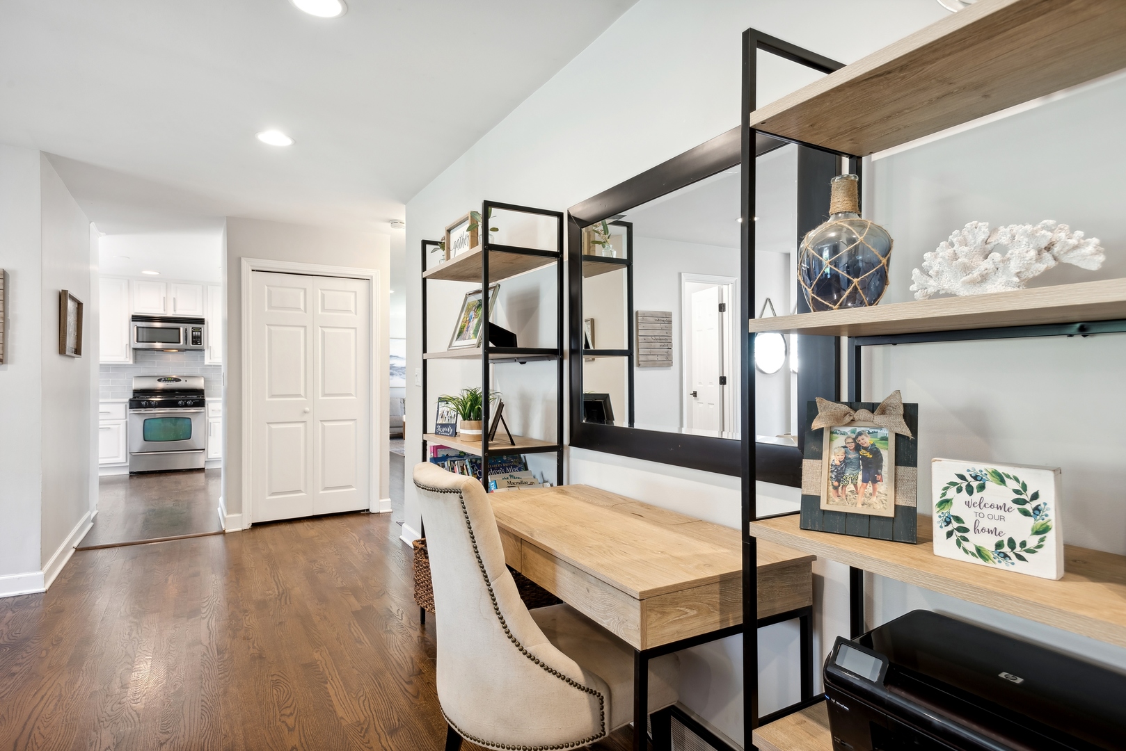 851 S Hillcrest Avenue