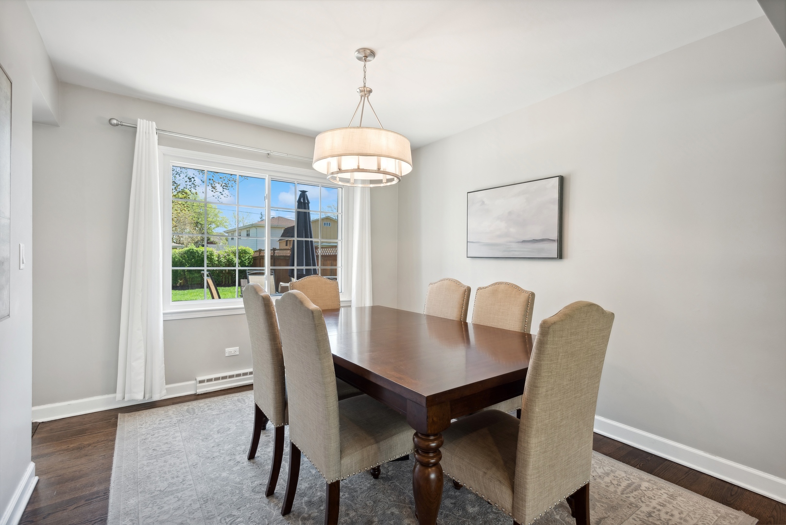 851 S Hillcrest Avenue