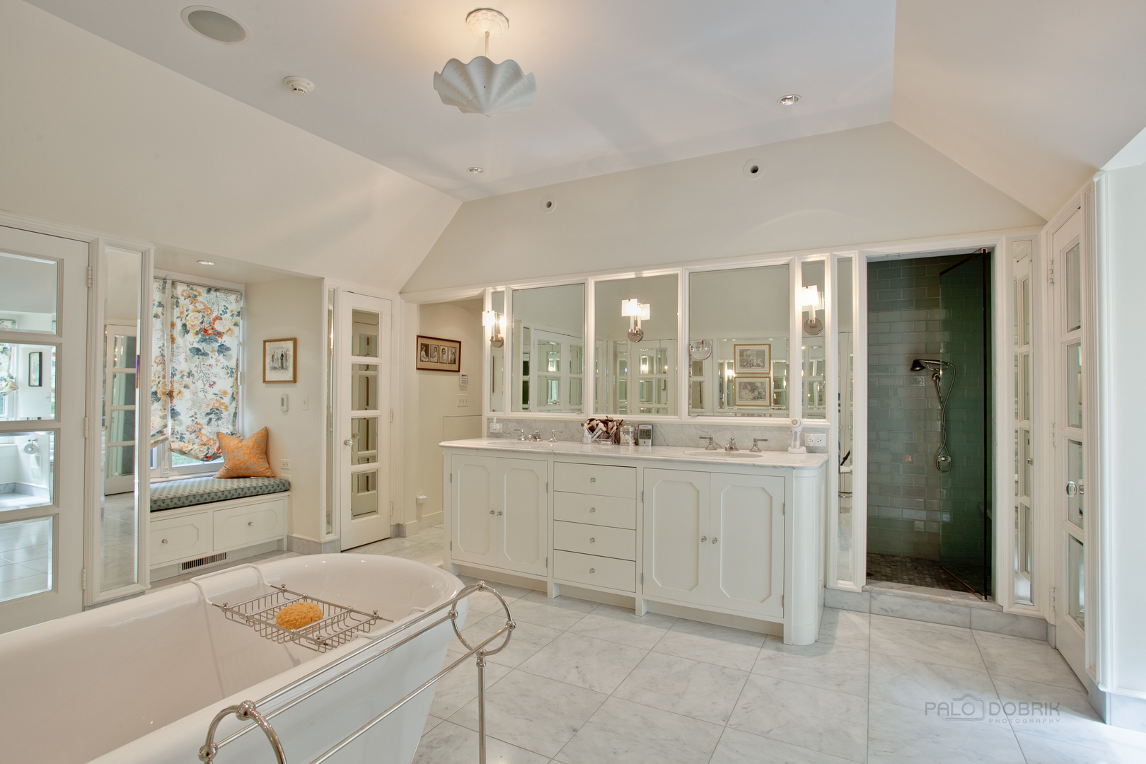 131 Moffett Road