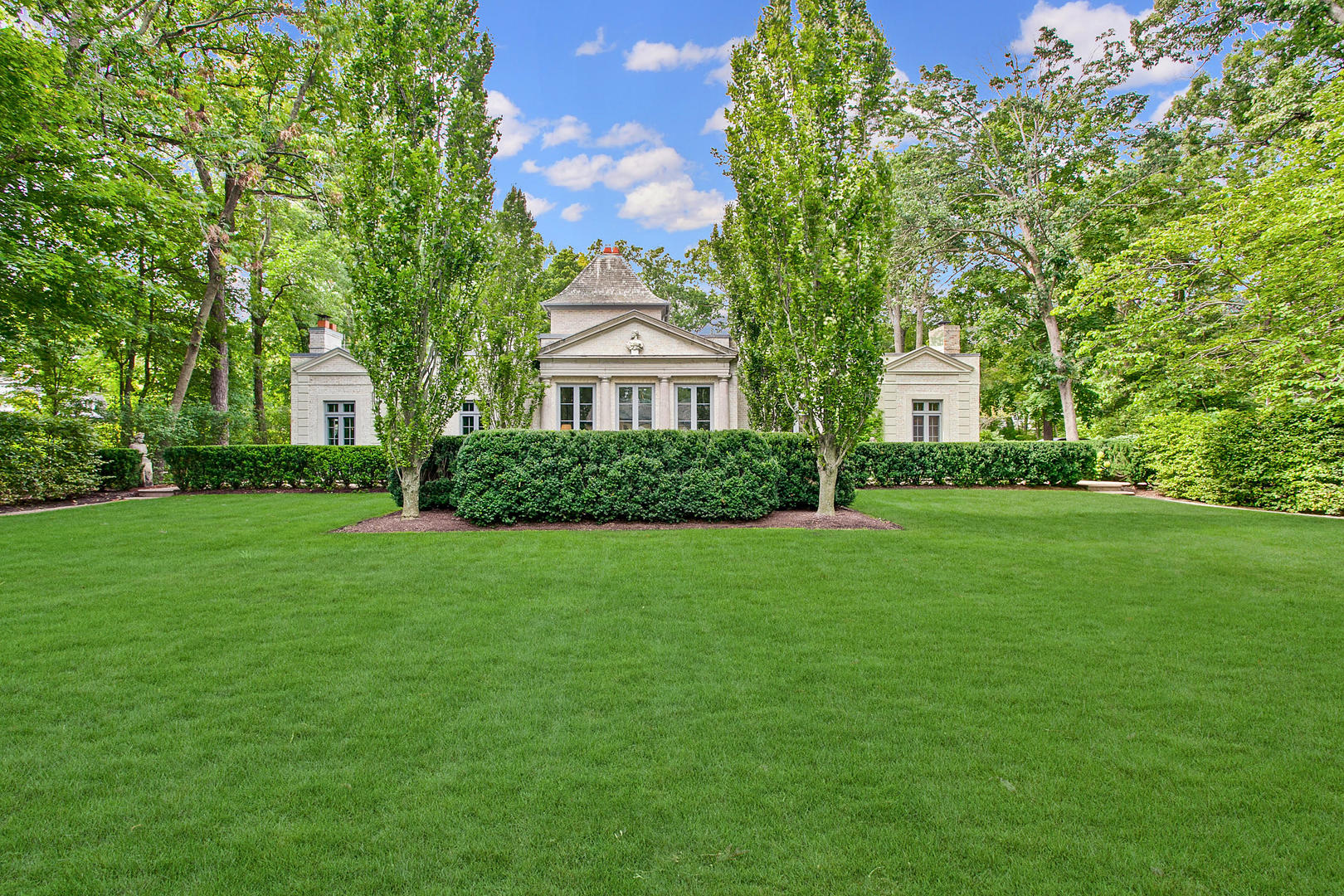 131 Moffett Road