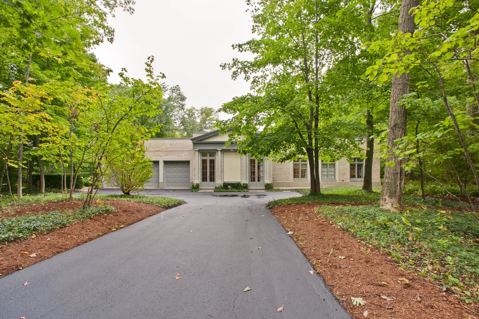 131 Moffett Road