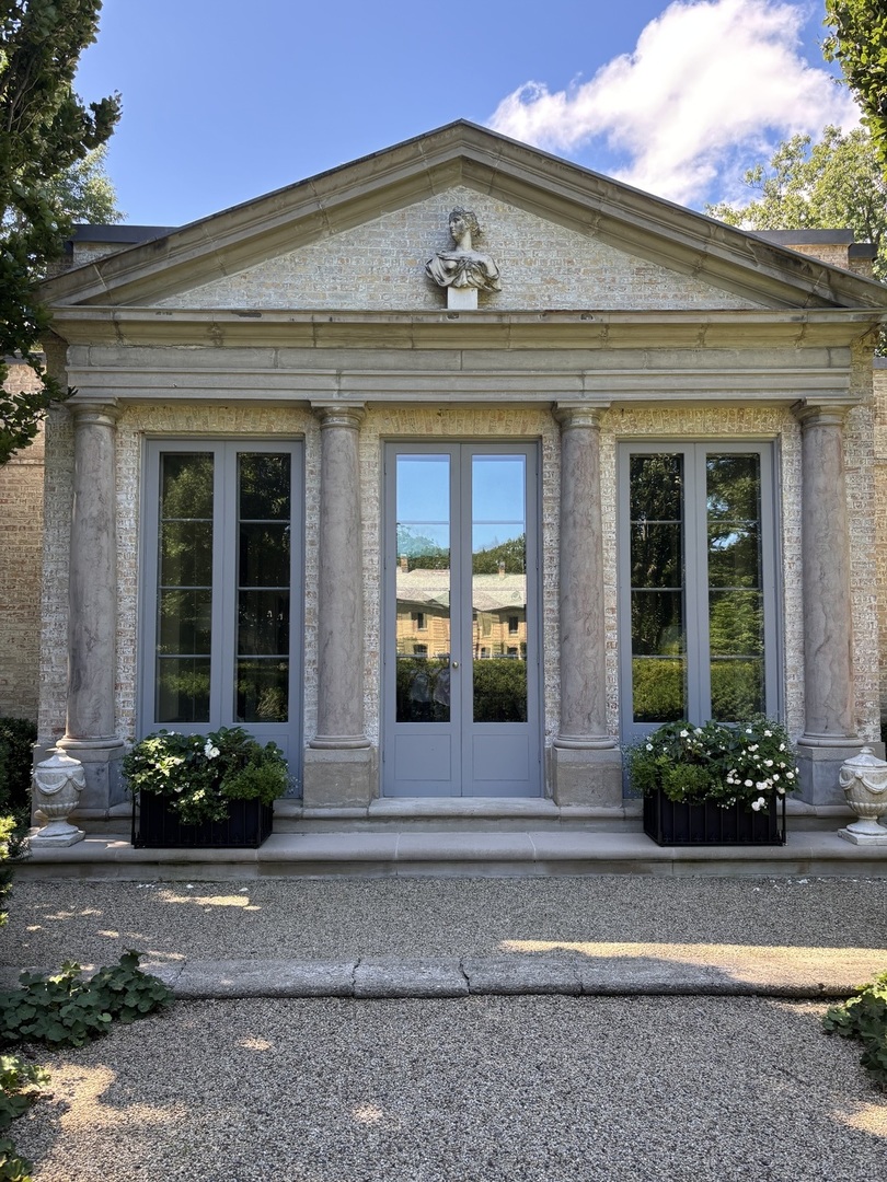 131 Moffett Road