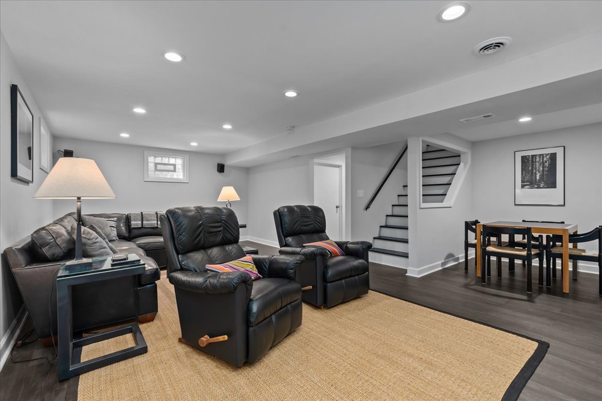 715 Linden Avenue